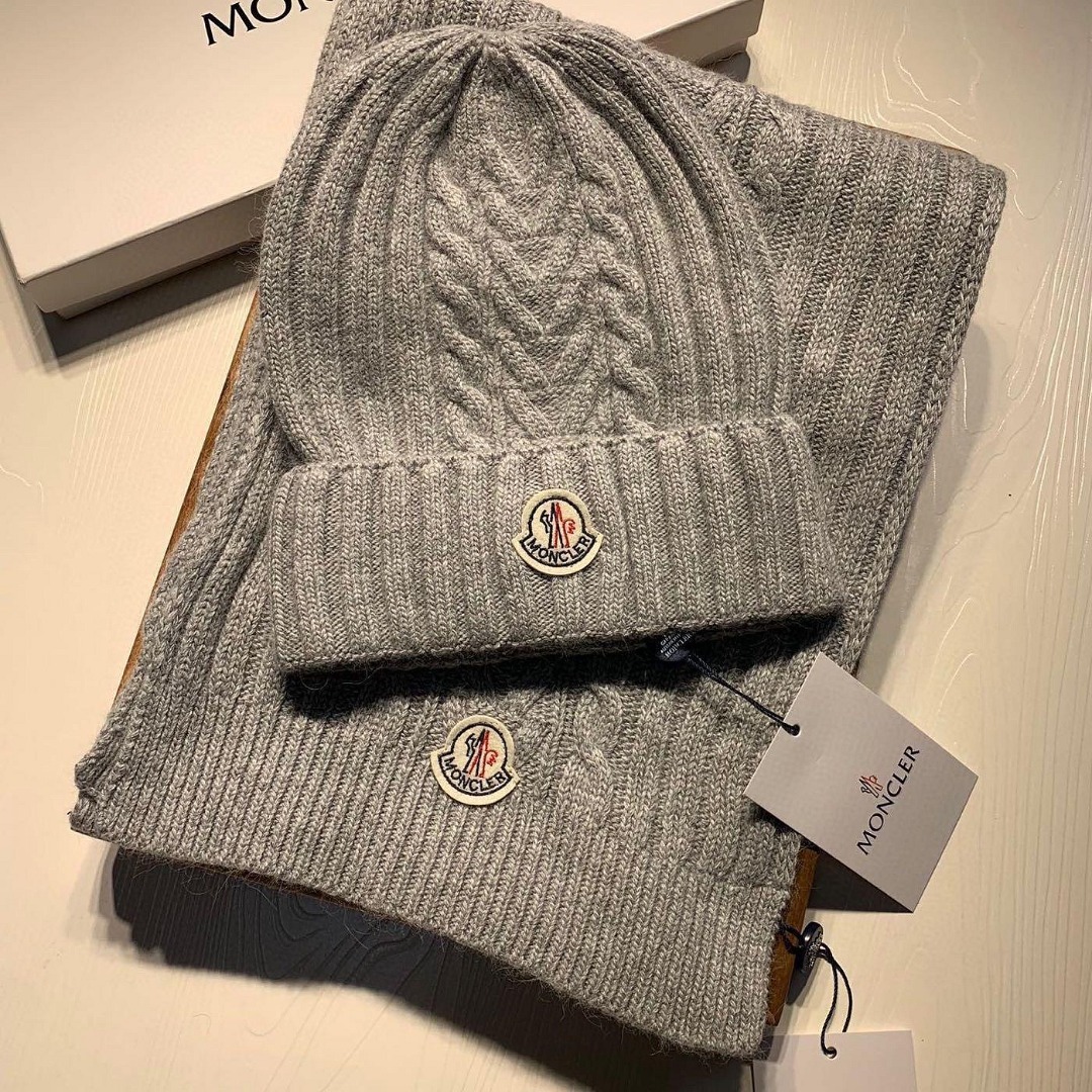 【現貨】【原單】Moncler羊毛冷帽➕頸巾套裝 塵袋裝