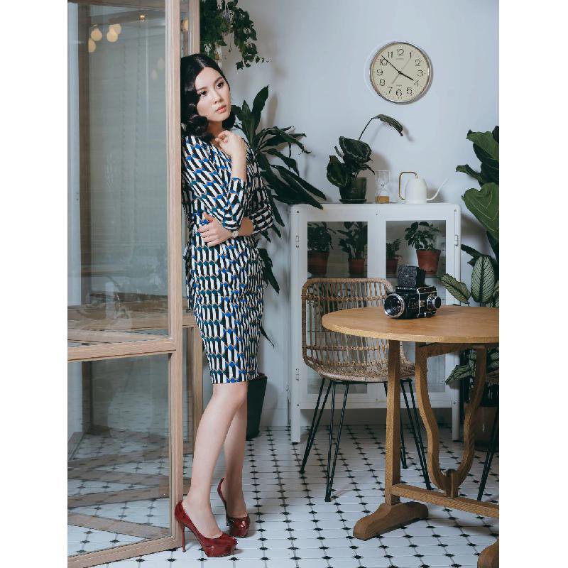 (Sold out)Bold Art Deco Inspired Pattern Knitted Wrap Dress (FM051)