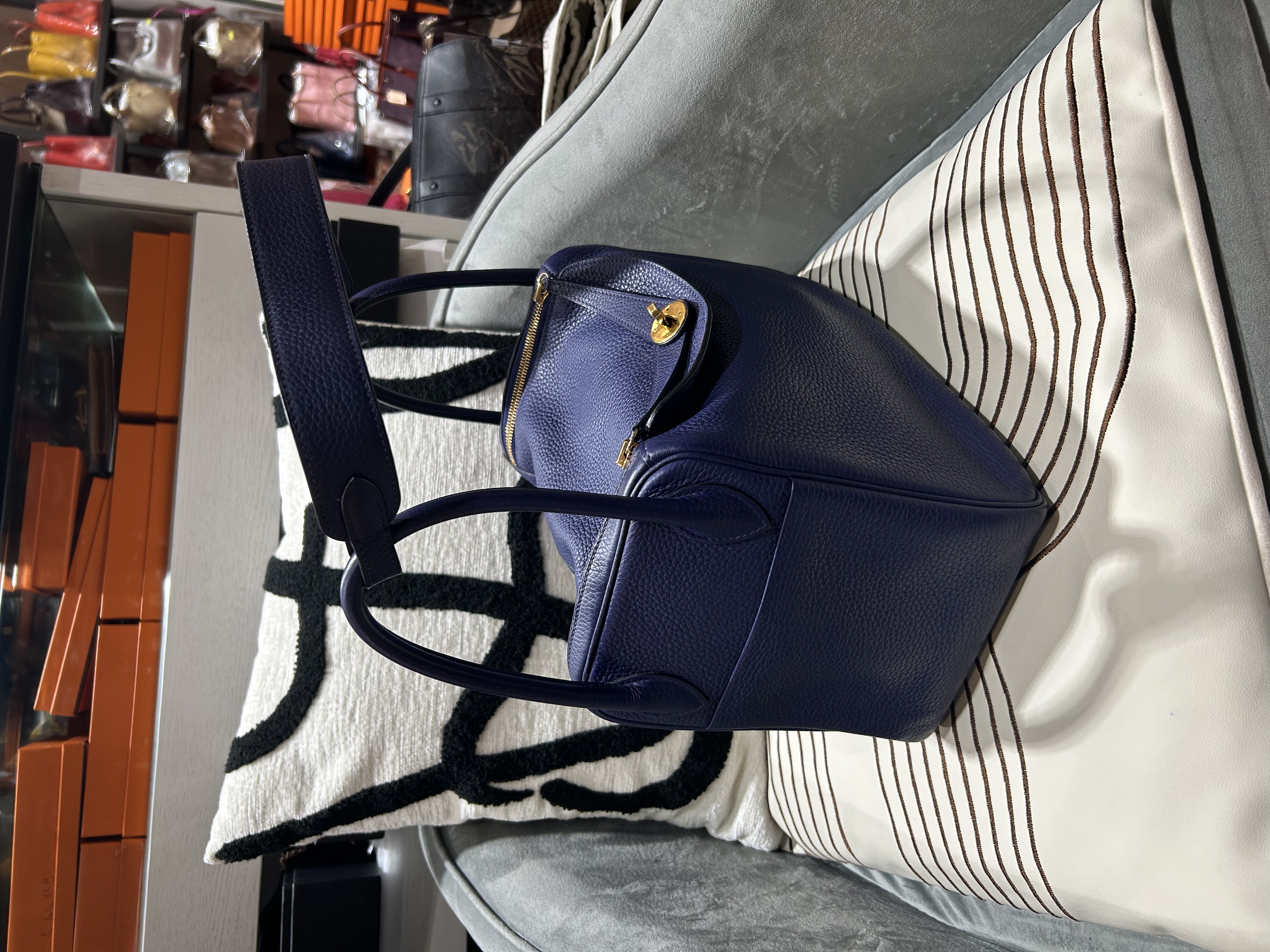 Hermes Lindy 30 墨水藍 stamp C 100%Authentic, 95%New ✅Dust bag