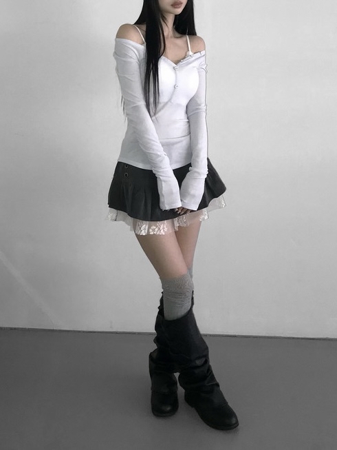 Lace Trim Ruffle Mini Skirt