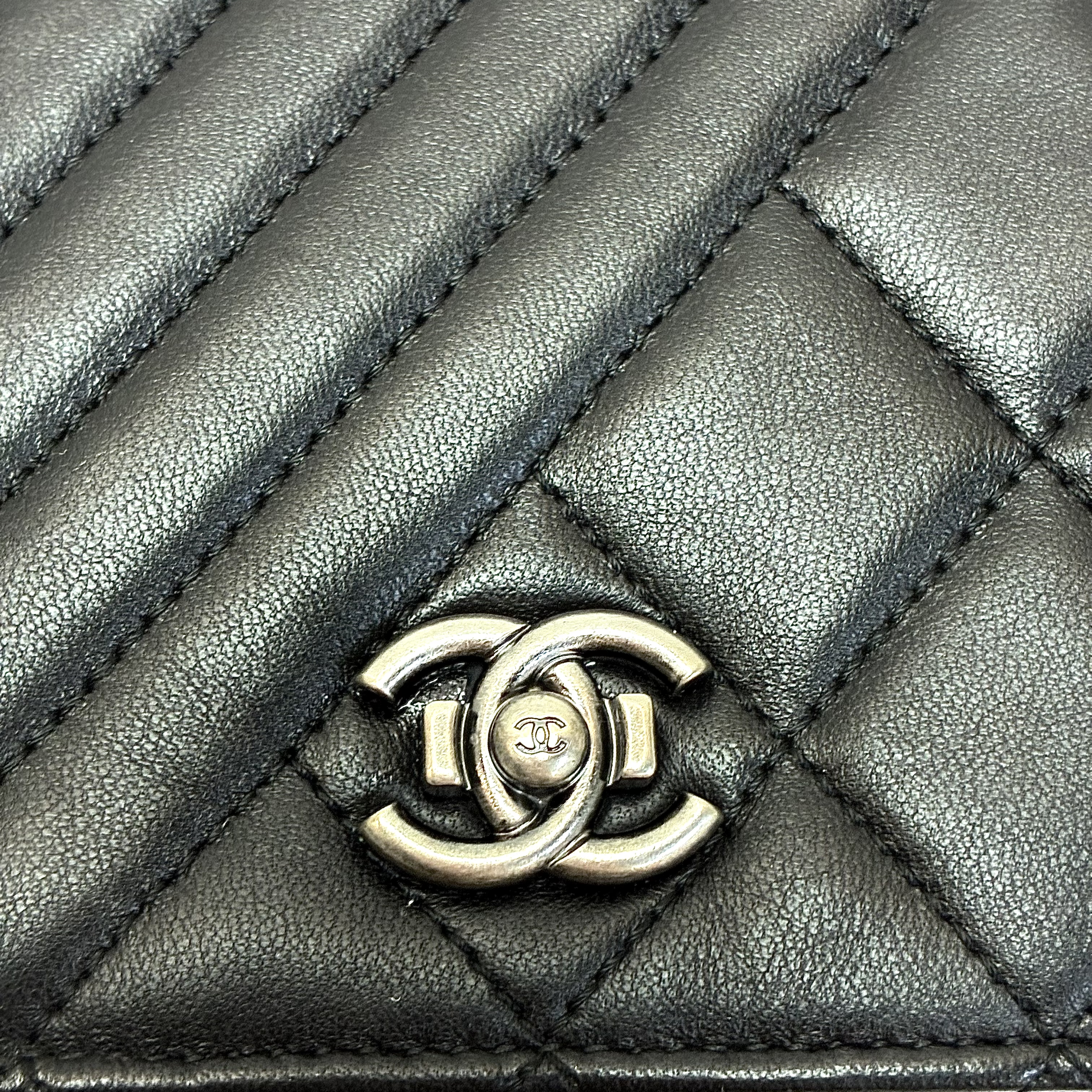 Chanel boy woc黑色銀扣