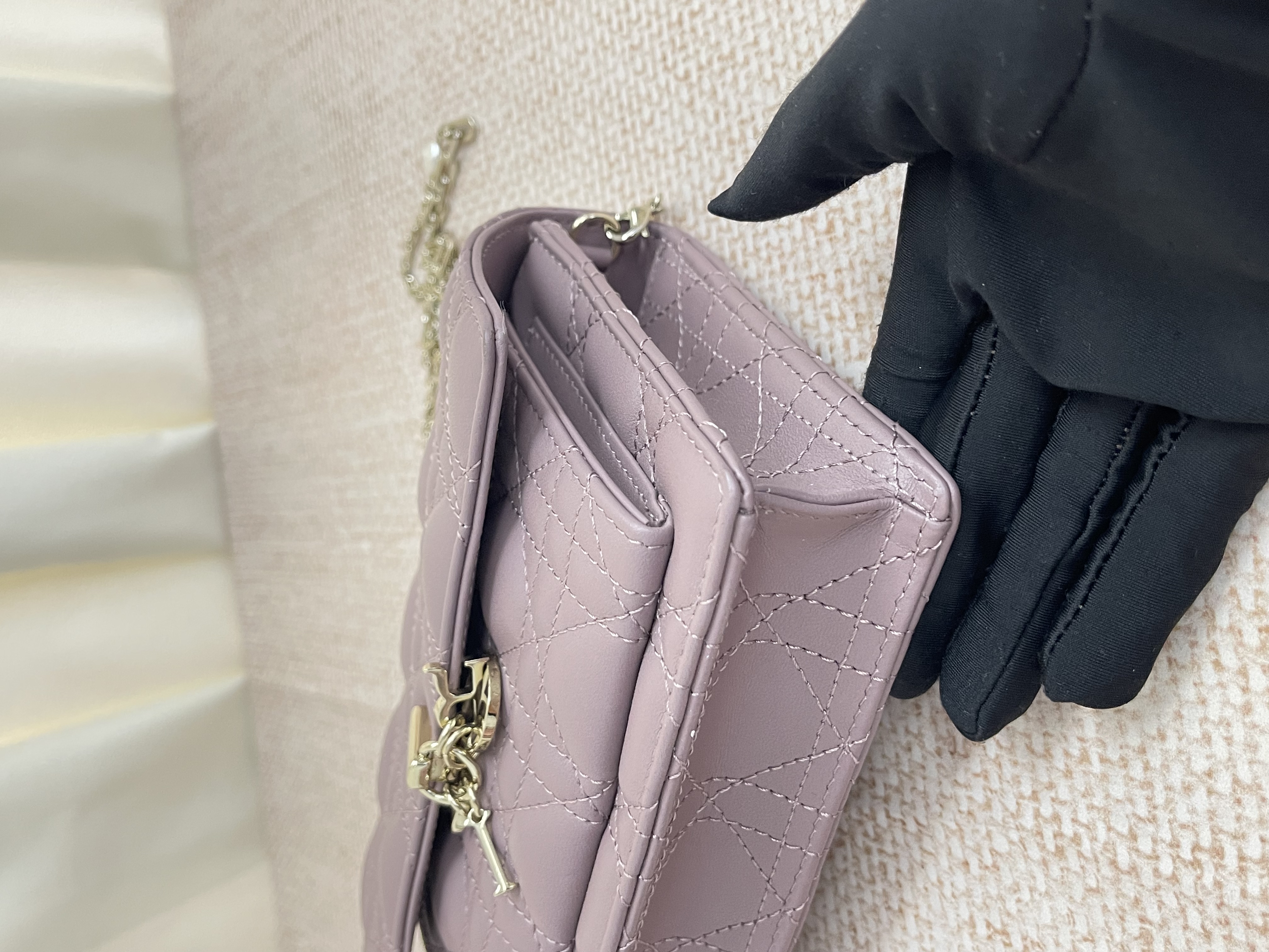 Pre-owned Dior Lady Dior Chain Pouch/ Product Code: 26042404