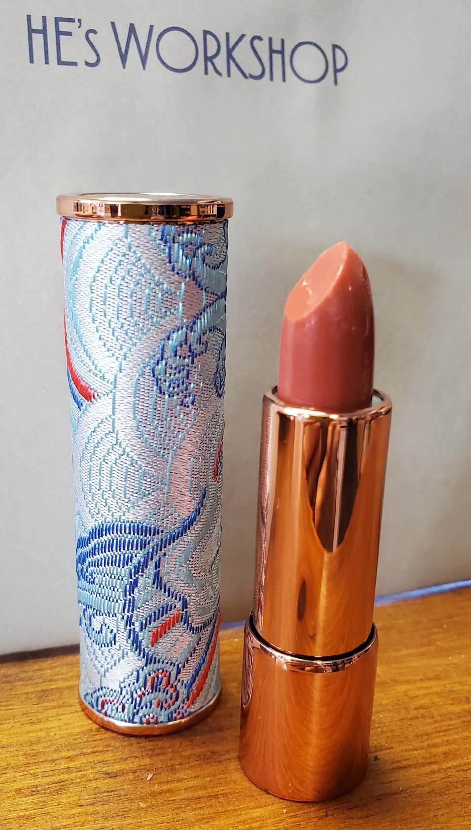 1118. 💄 天然淡彩修護潤唇膏