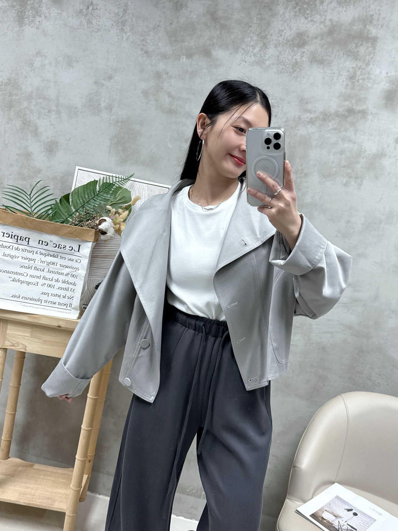 B07 大反領扣鈕外套