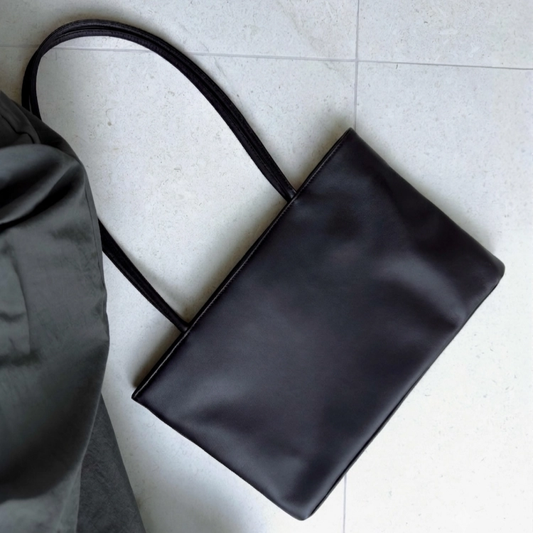 【26FW 】預訂_Board Bag By Bucks & leather