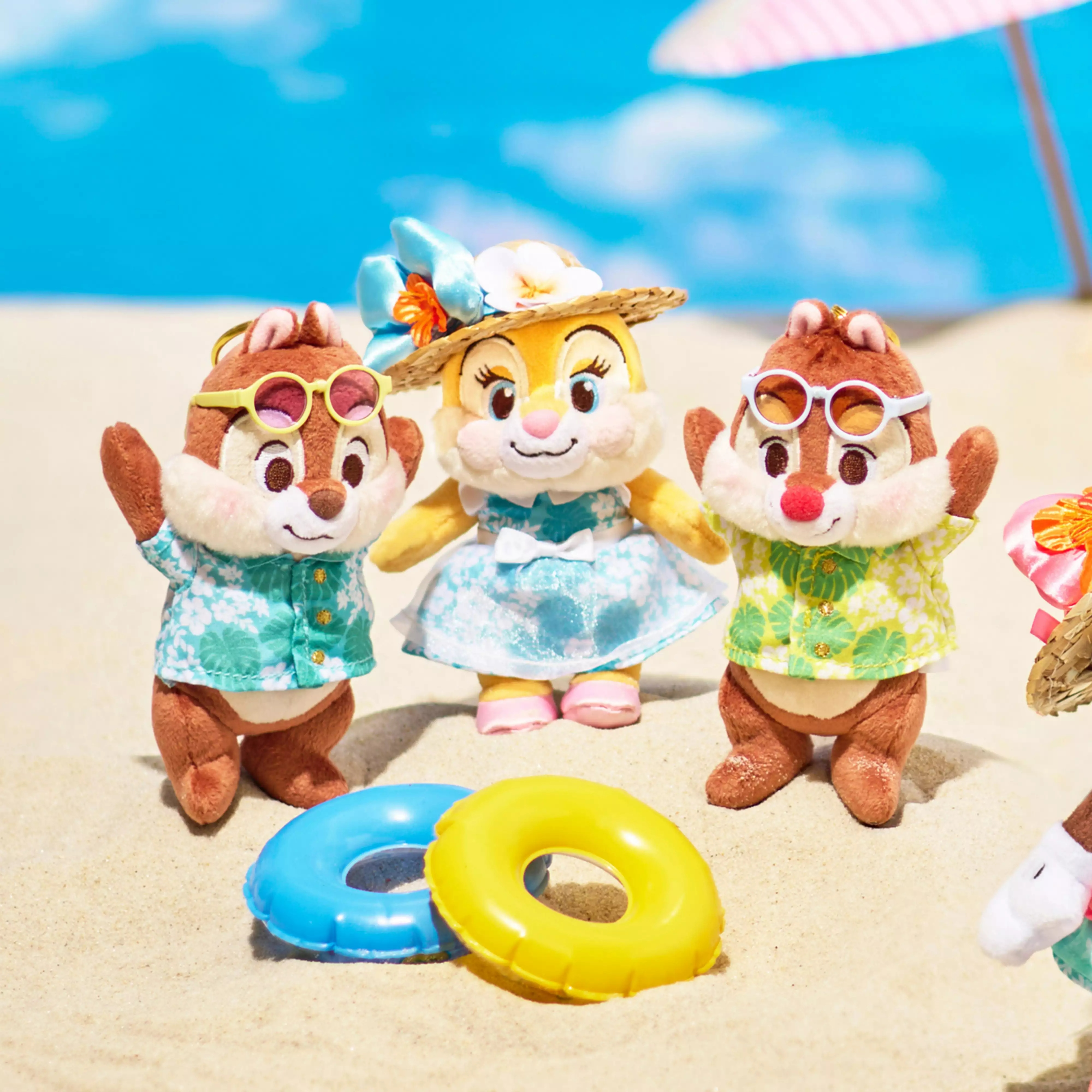 🌸 【預訂】Donald 沙灘LOOK公仔掛飾 - SUMMER STYLE 2026