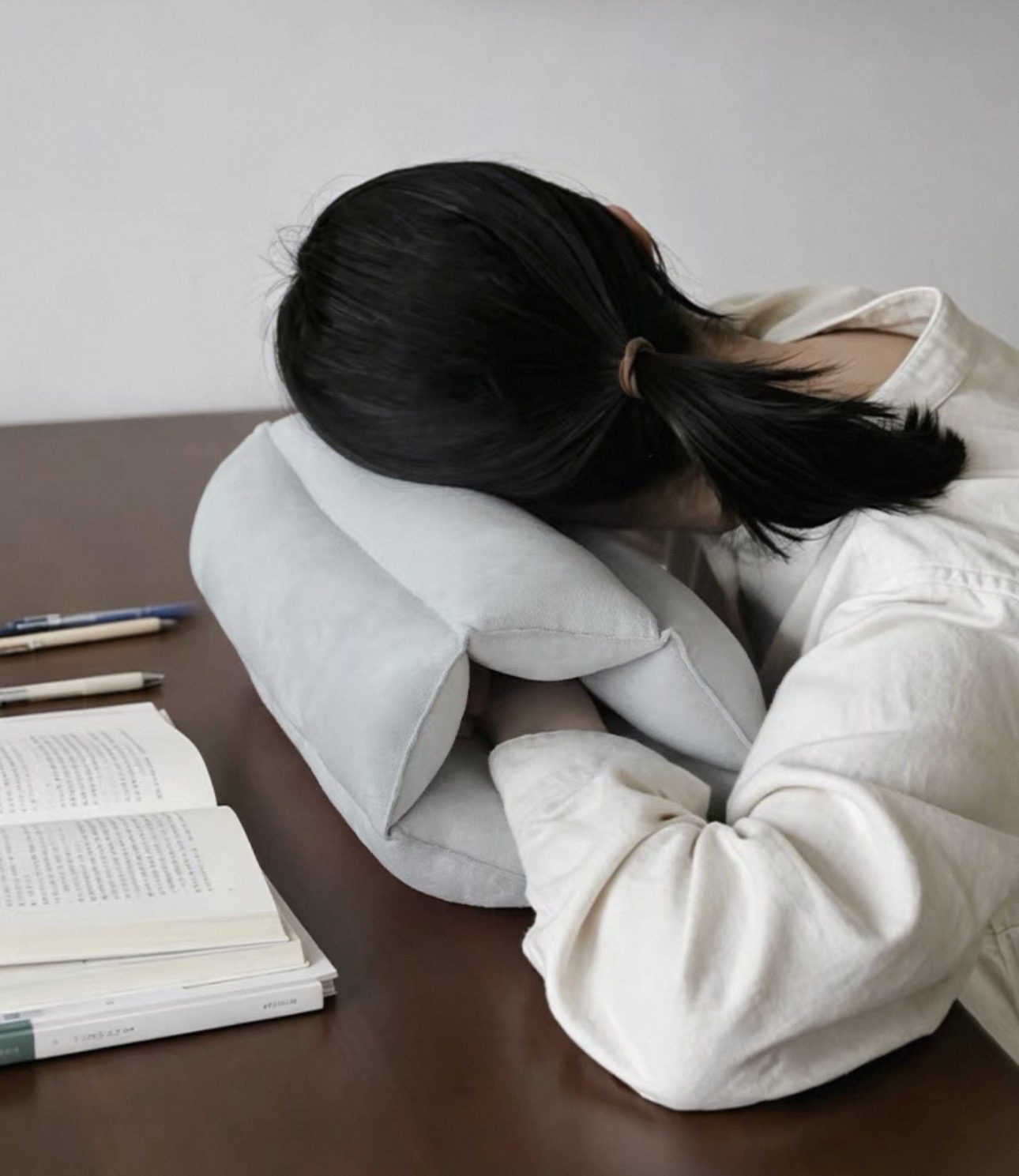 日本霜山多功能午睡枕摺疊坐墊