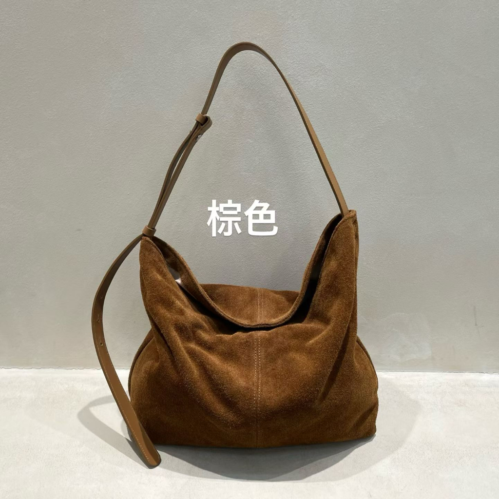【新品牌Lampas】預訂_Minimal Suede Square Shoulder Bag By Lampas