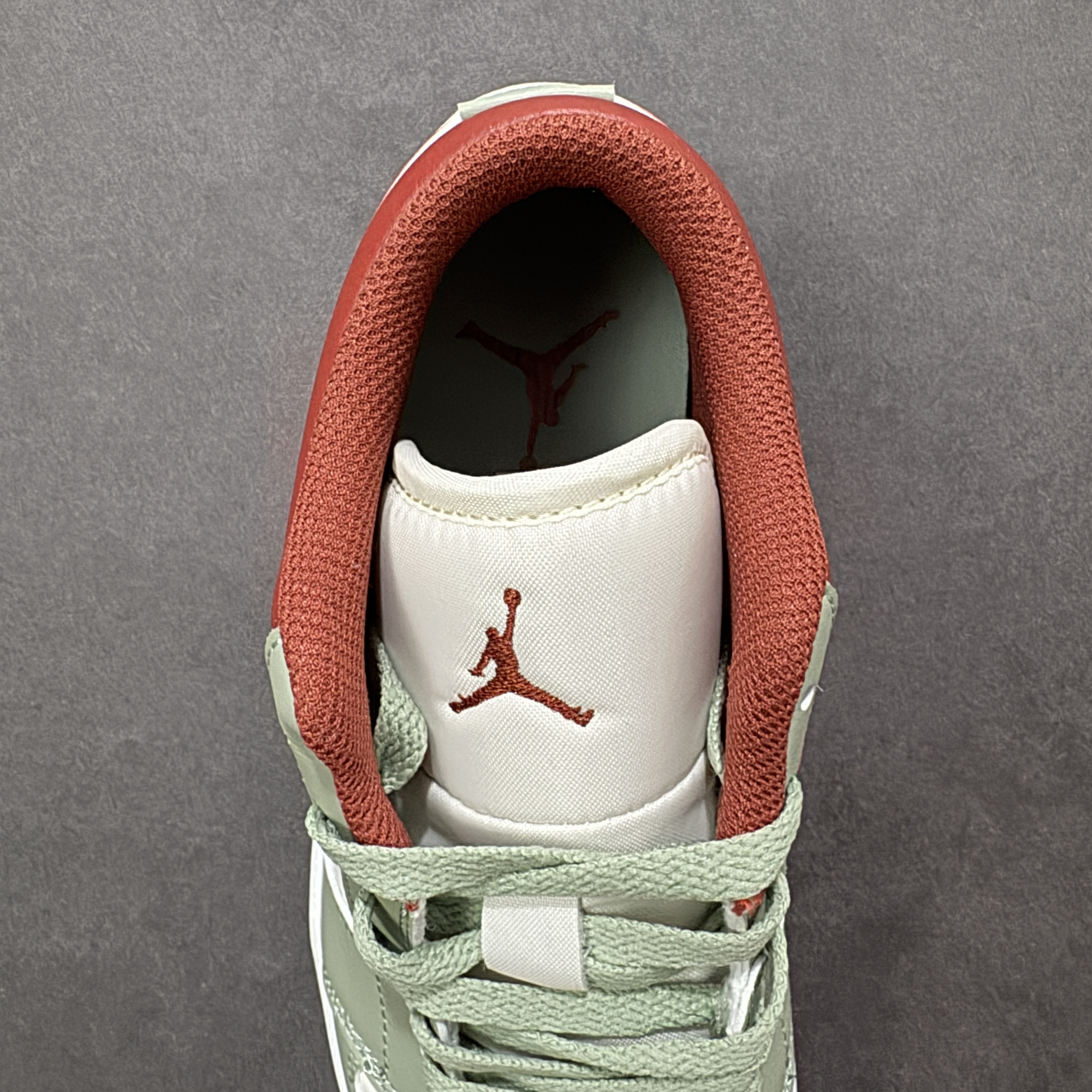 Air Jordan 1 Low 553558-133