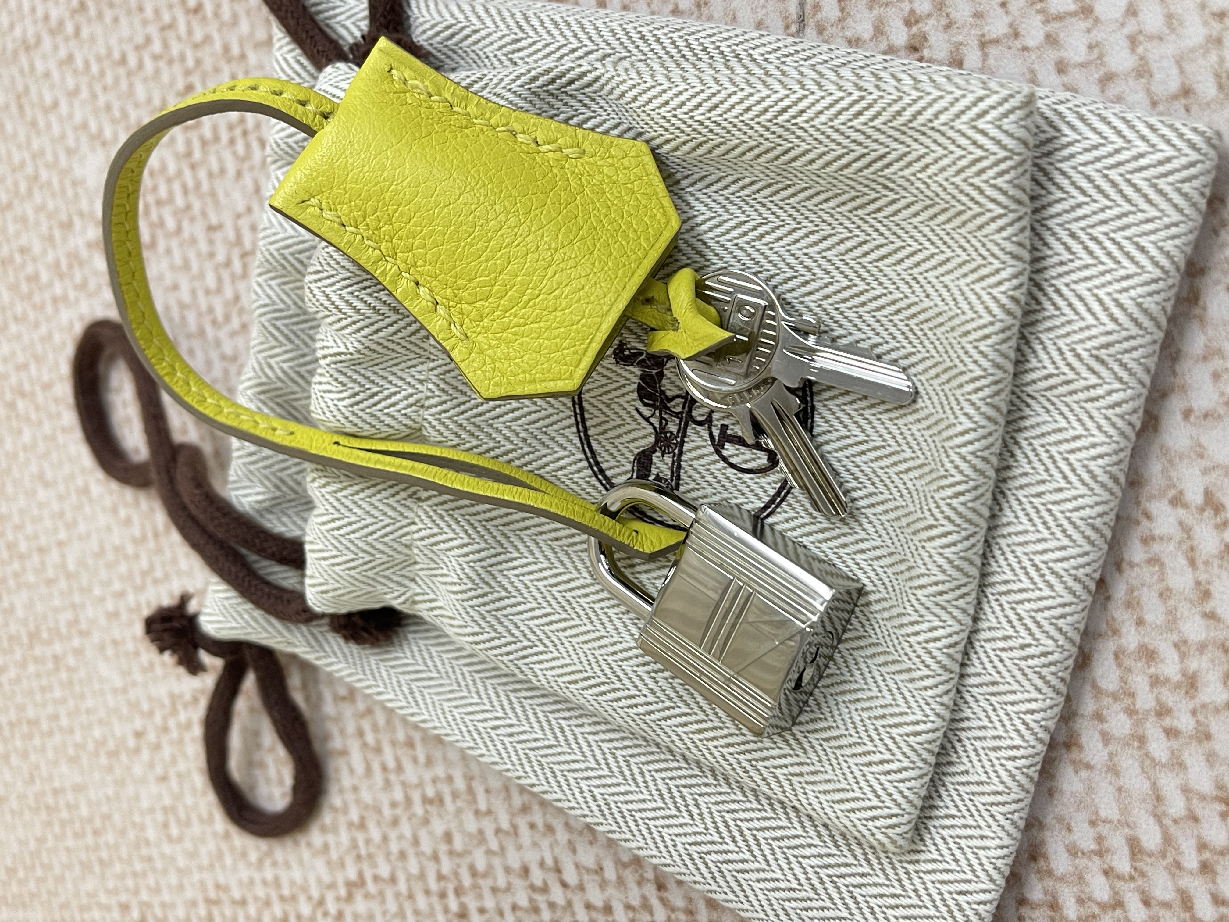 Hermès Kelly 28 Retourne Stamp A / Product Code: 26031708