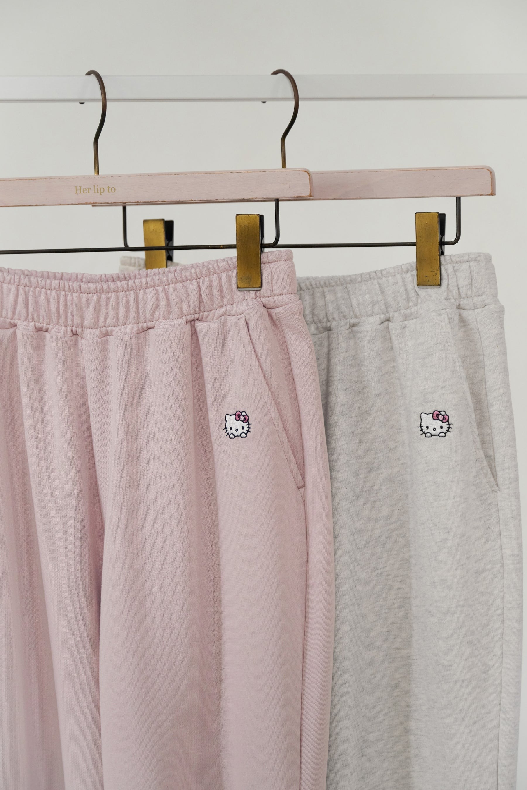 🎀【預訂】Her lip to × Kitty Sweatpants R