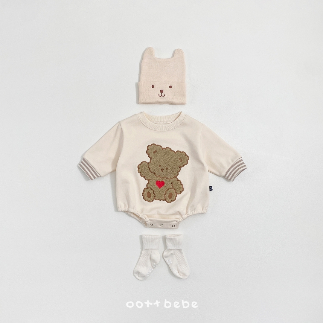 🌸預訂 韓國直送🌸🇰🇷OOTTBEBE兩色大熊仔毛毛貼花長袖包屁衣