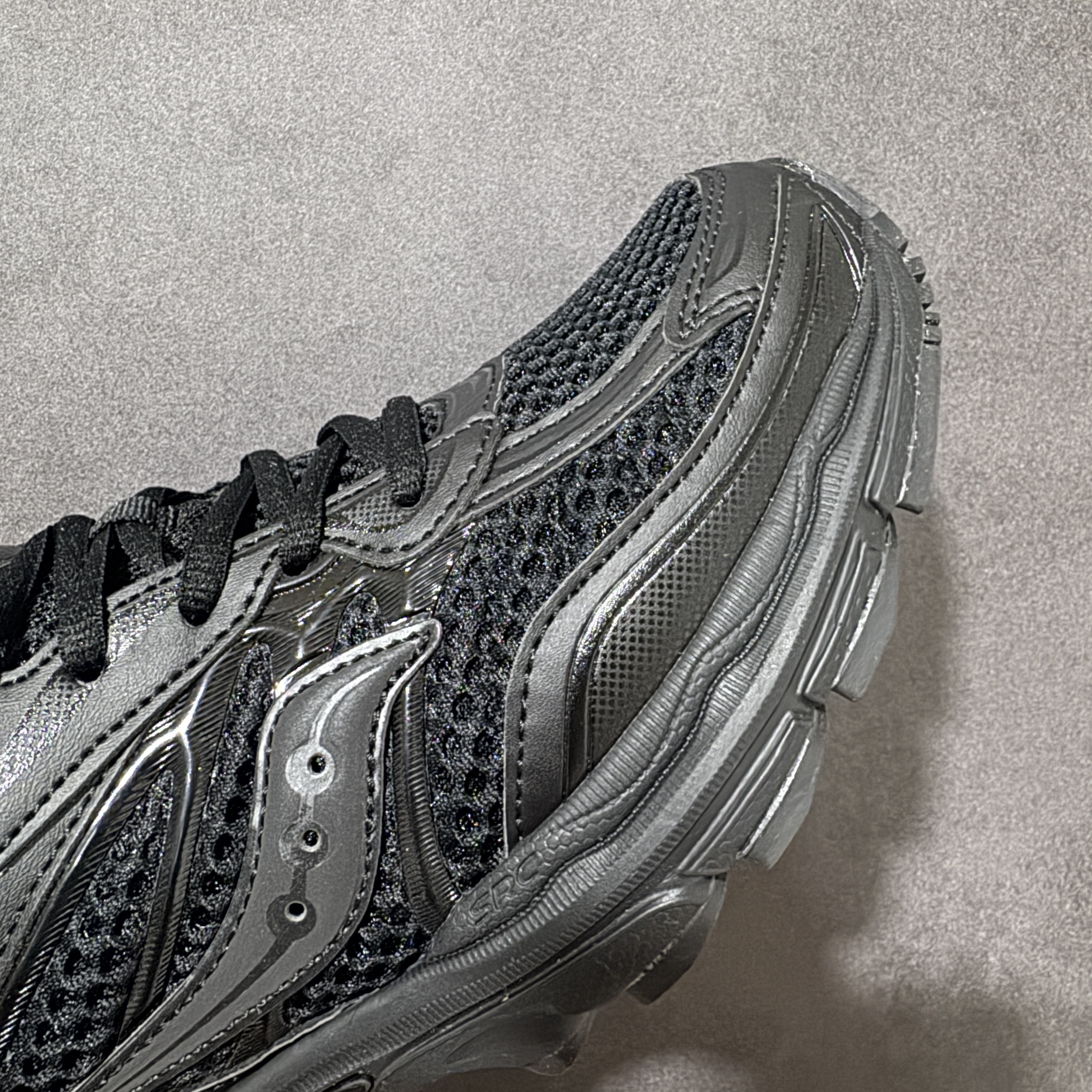 Saucony ProGrid Omni 9 OG