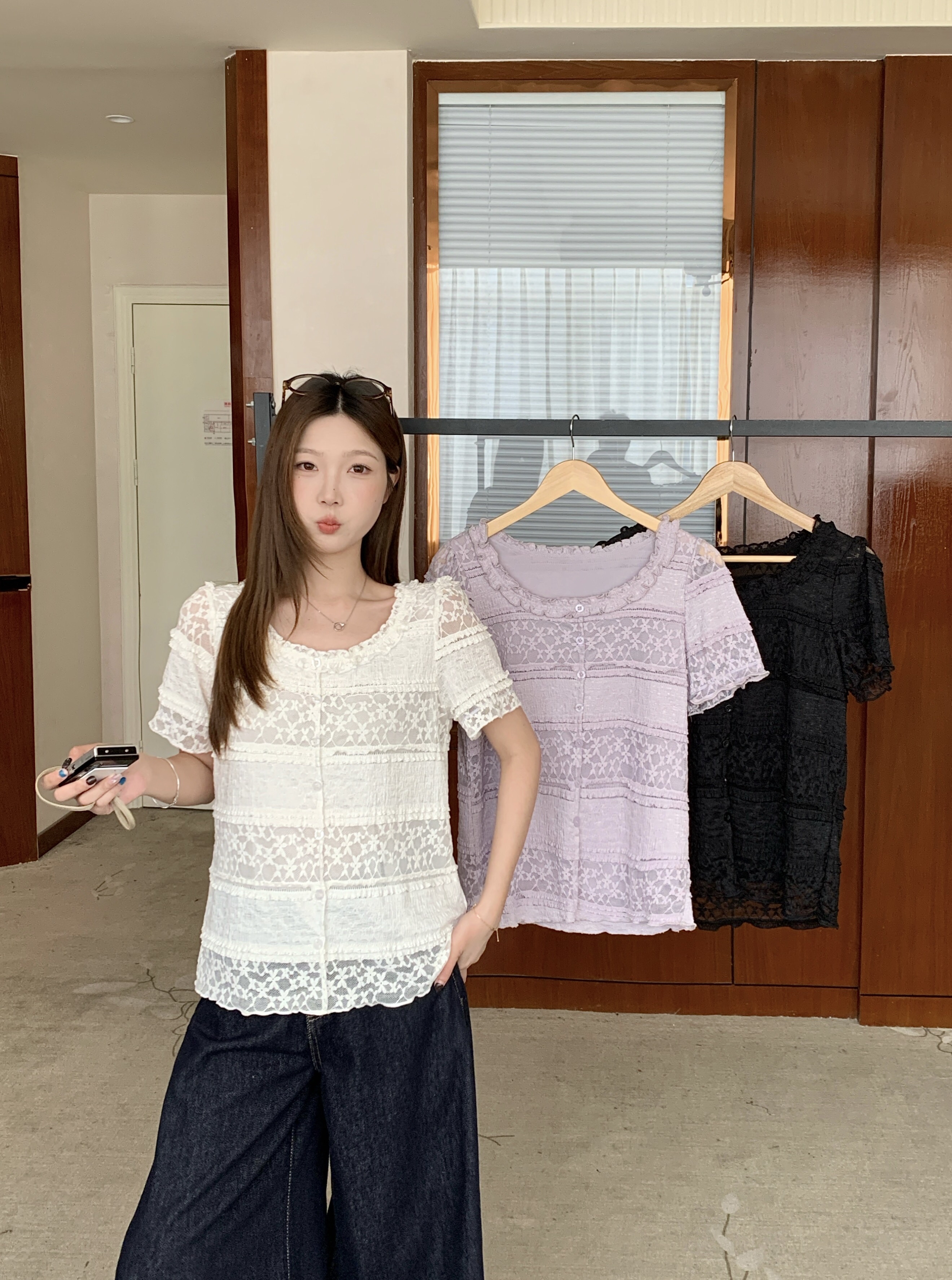 B174(80968) 法式轻奢风褶皱拼蕾丝横排拼接3色上衣 