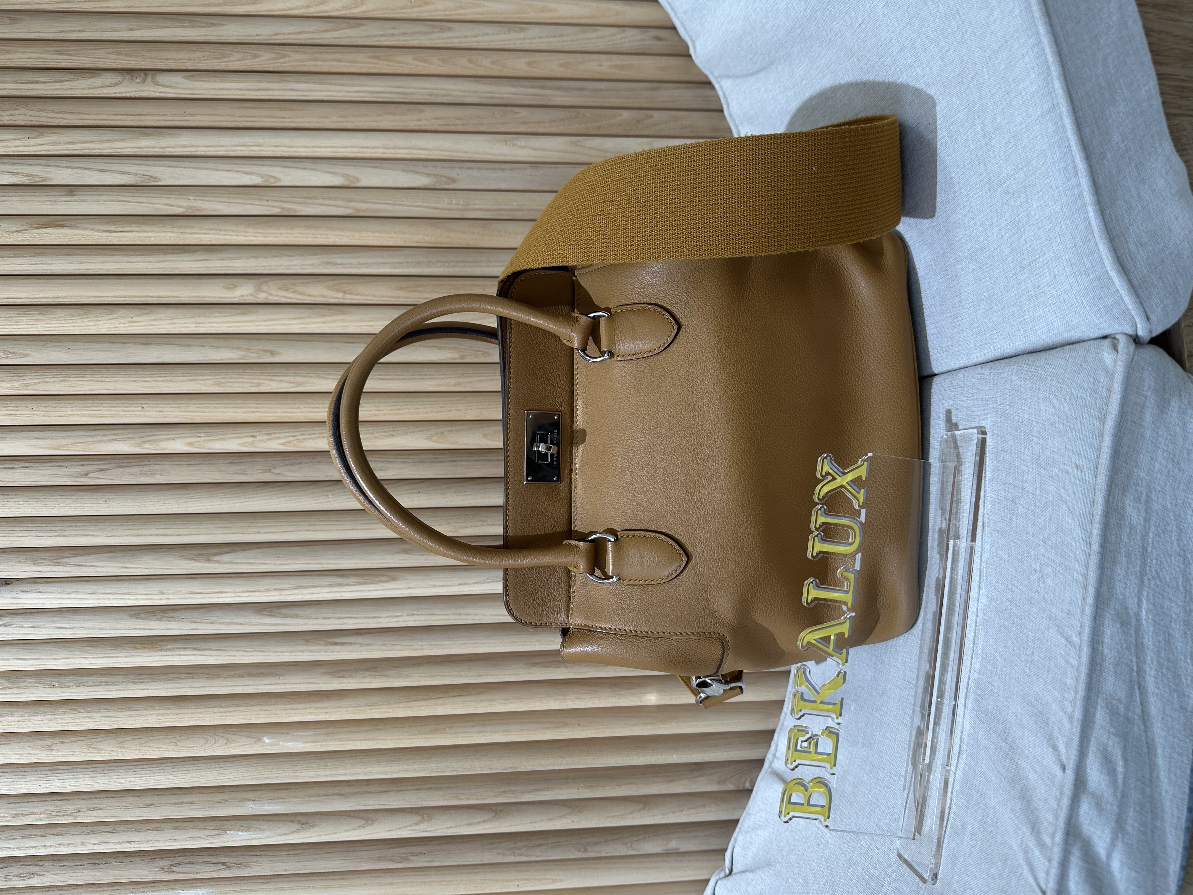 Pre-owned Hermes Swift Leather ToolBox Handle Shoulder Bag / Product Code: 25050501