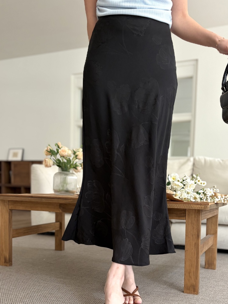Floral Silky Skirt (Black)