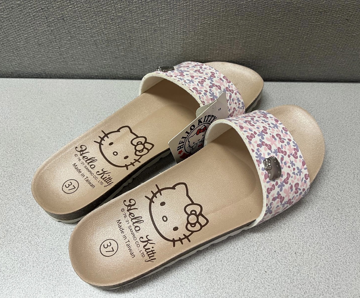🇹🇼台灣直送🇹🇼 Hello Kitty 小碎花拖鞋