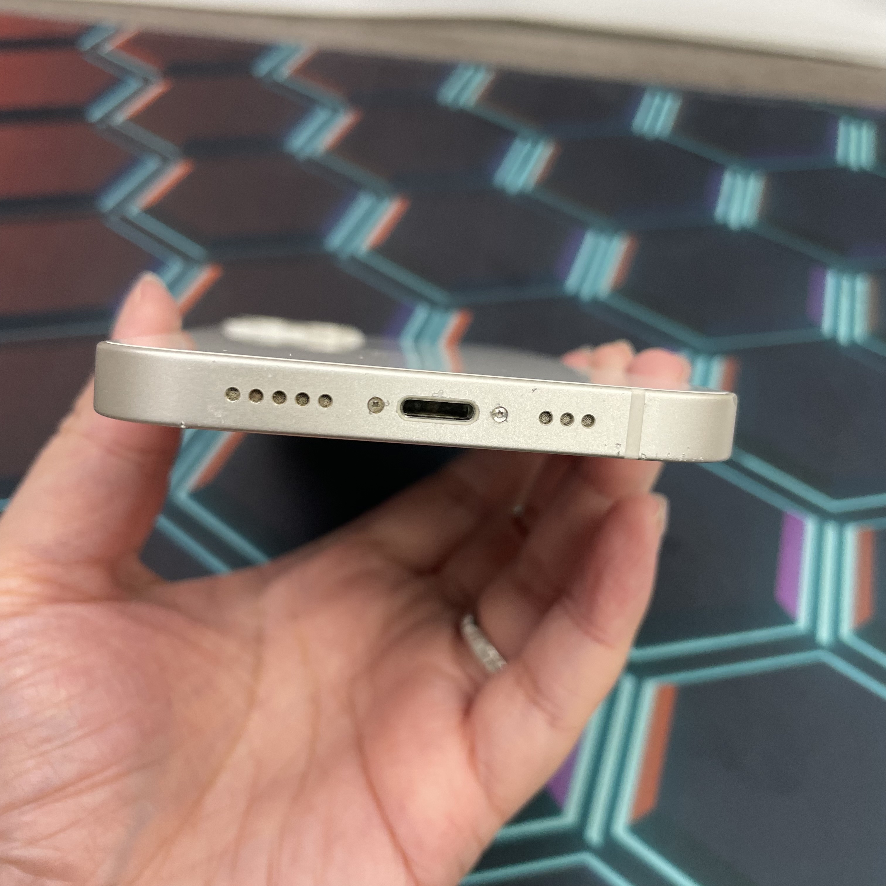 *7967 13 超靚機 256GB 電73 白色 white