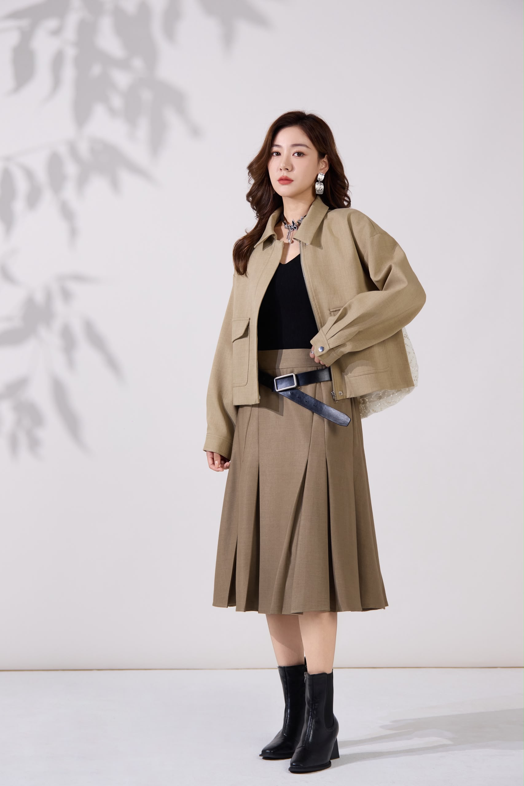 16141351 Harper Utility Cropped Jacket