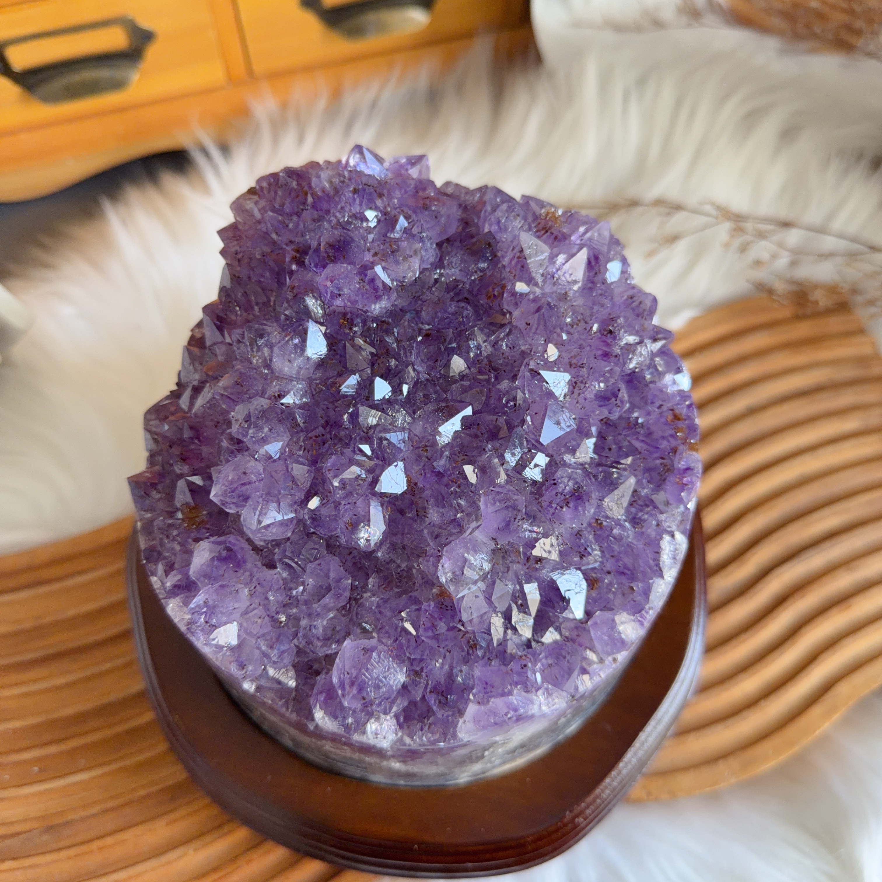 原皮紫鈦晶共生黃色方解石擺件（包底座）