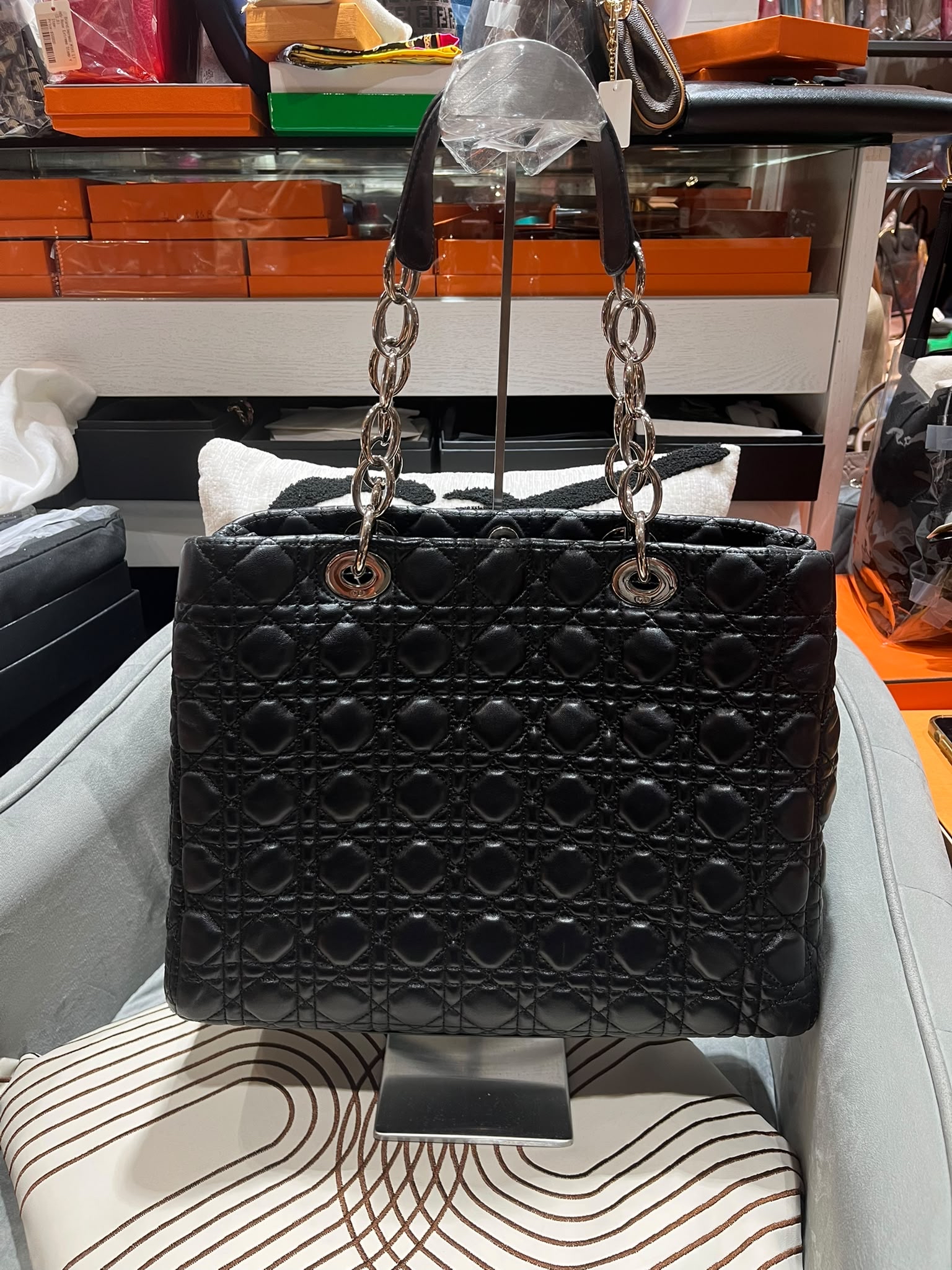 DIOR Calfskin Soft Shopping 9x7 Tote Bag 黑色牛皮100%Authentic, 95%New ✅Dust bag