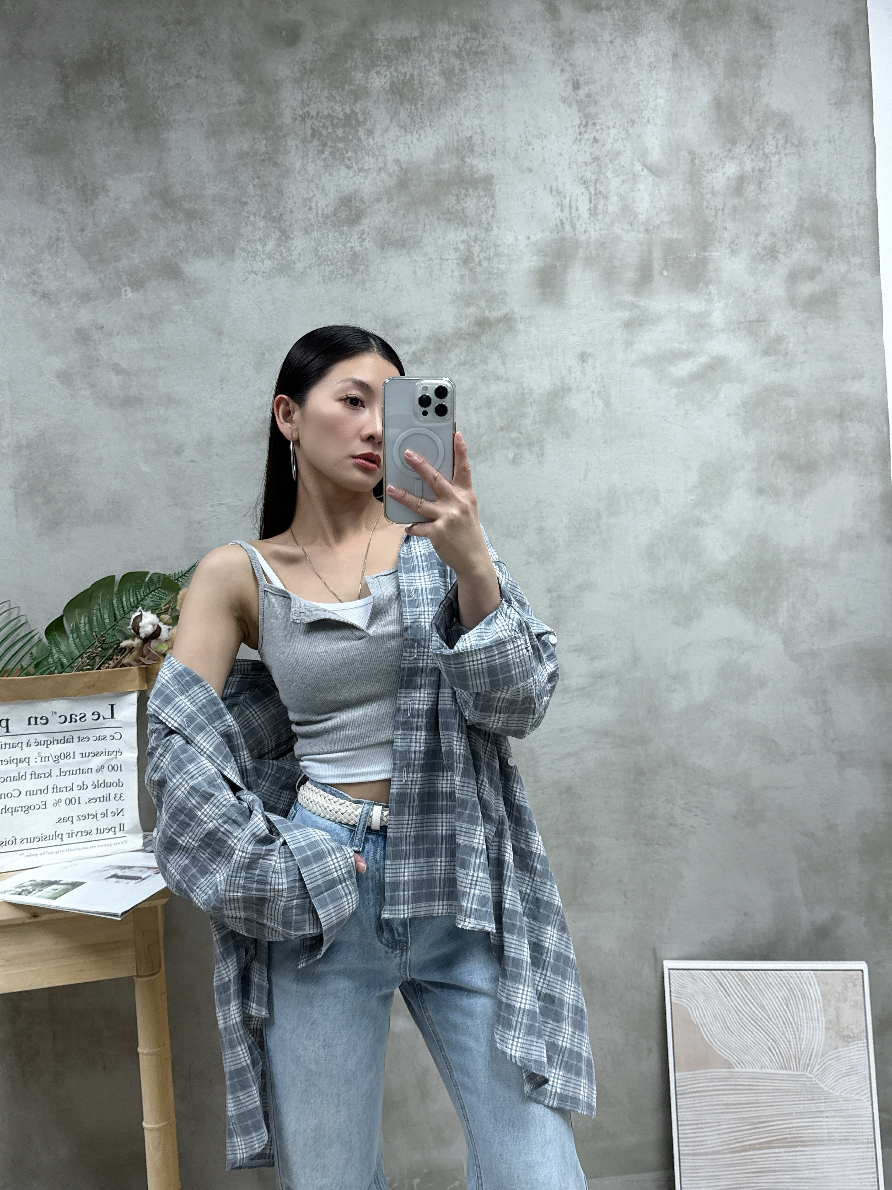 F19 後開叉格仔恤衫