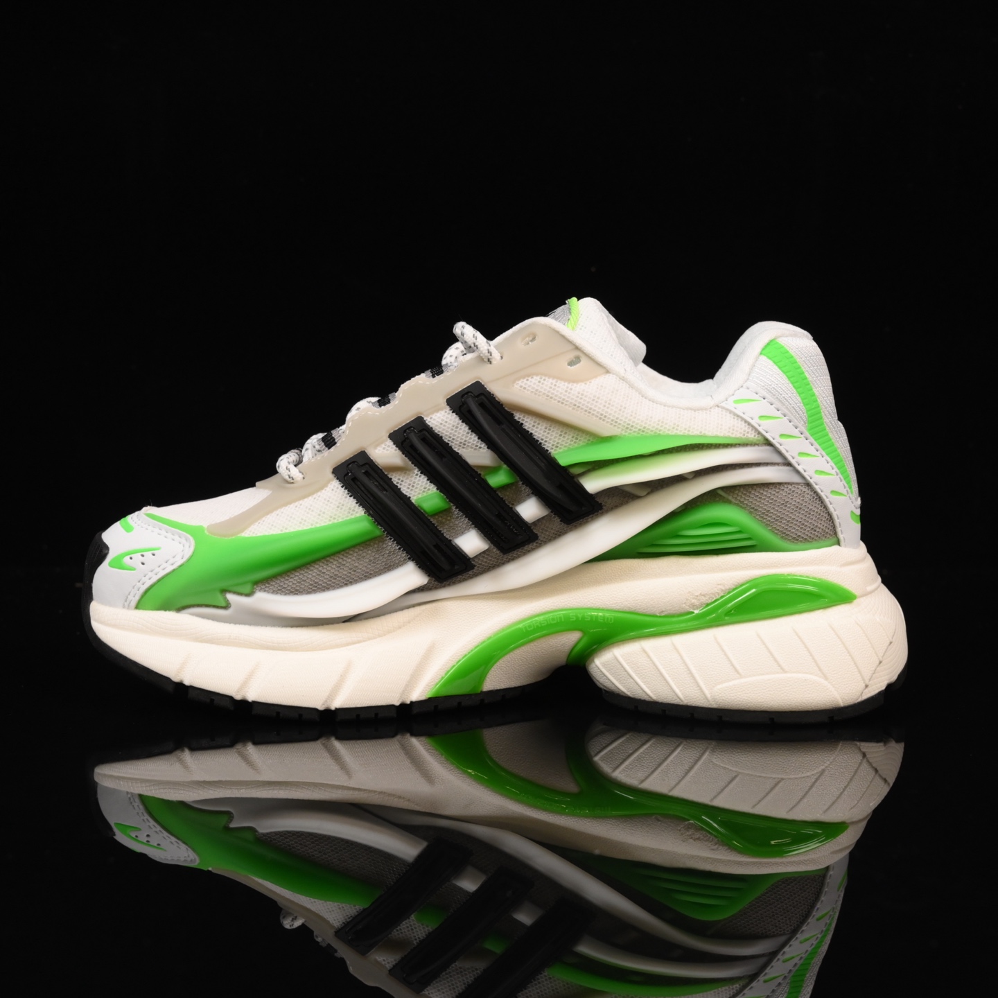 Pharrell Williams x Adidas Adistar Jellyfish 