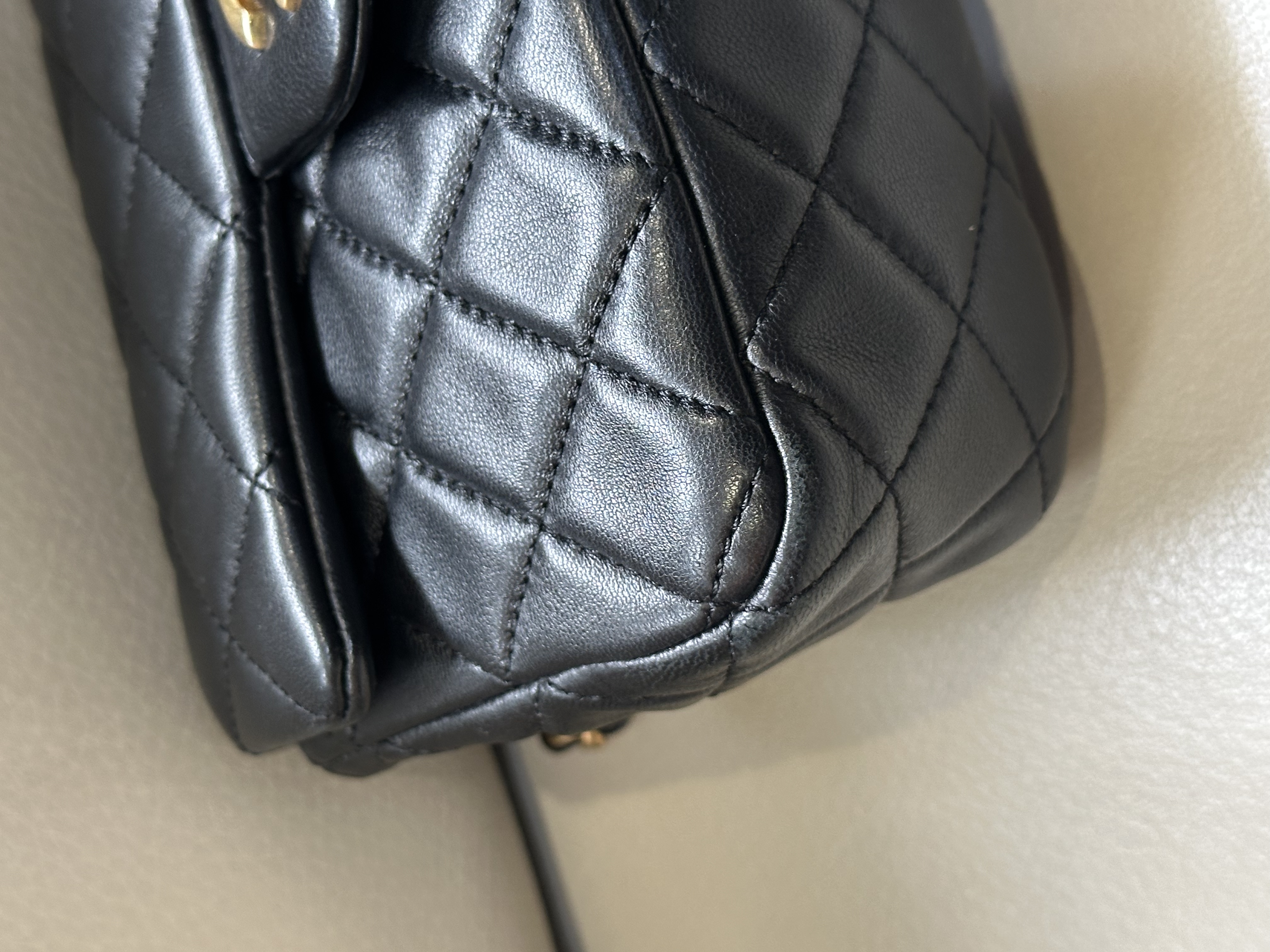 Pre-owned Chanel Mini Rectangular Pearl Crush Flap Bag / Product code :26040514