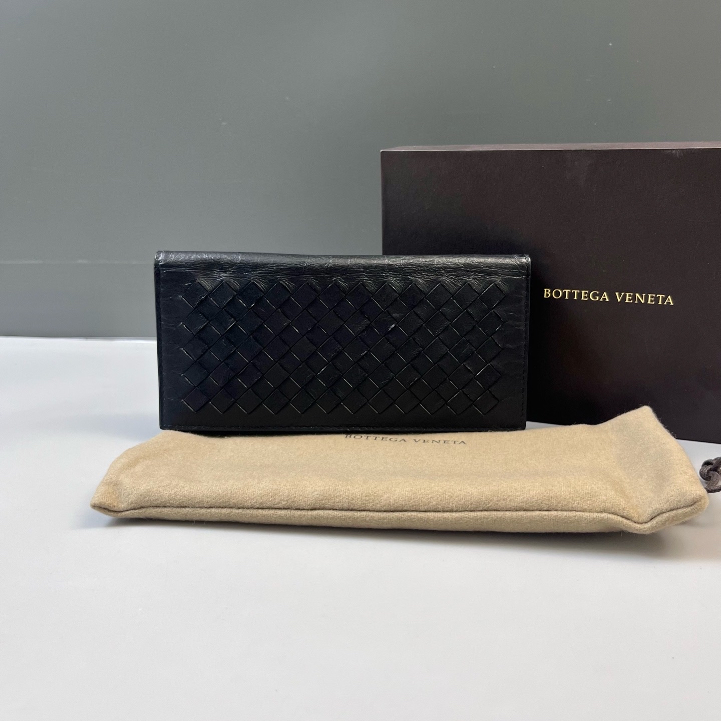 【預訂貨品】BV黑色編織長款銀包