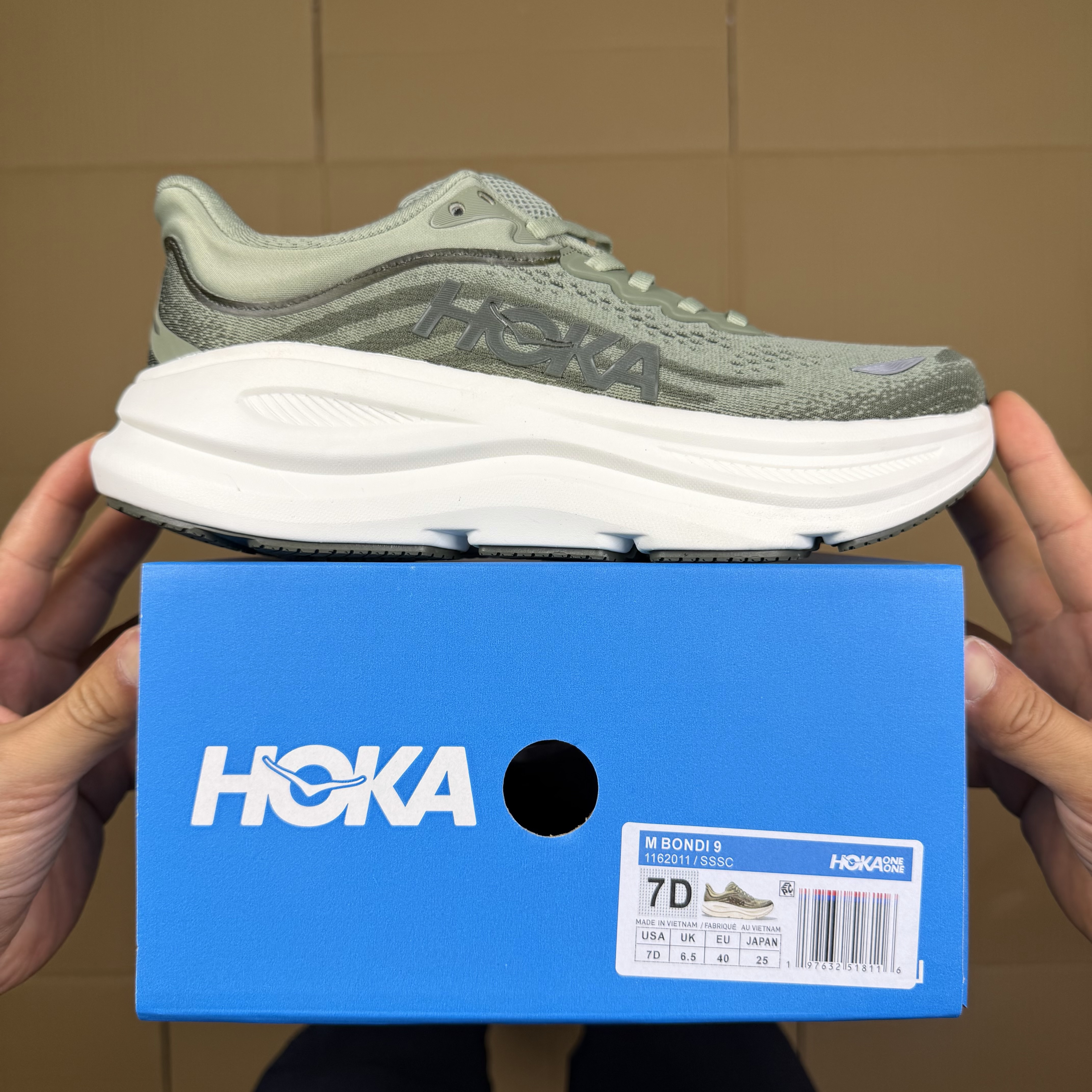 Hoka One One Bondi 9