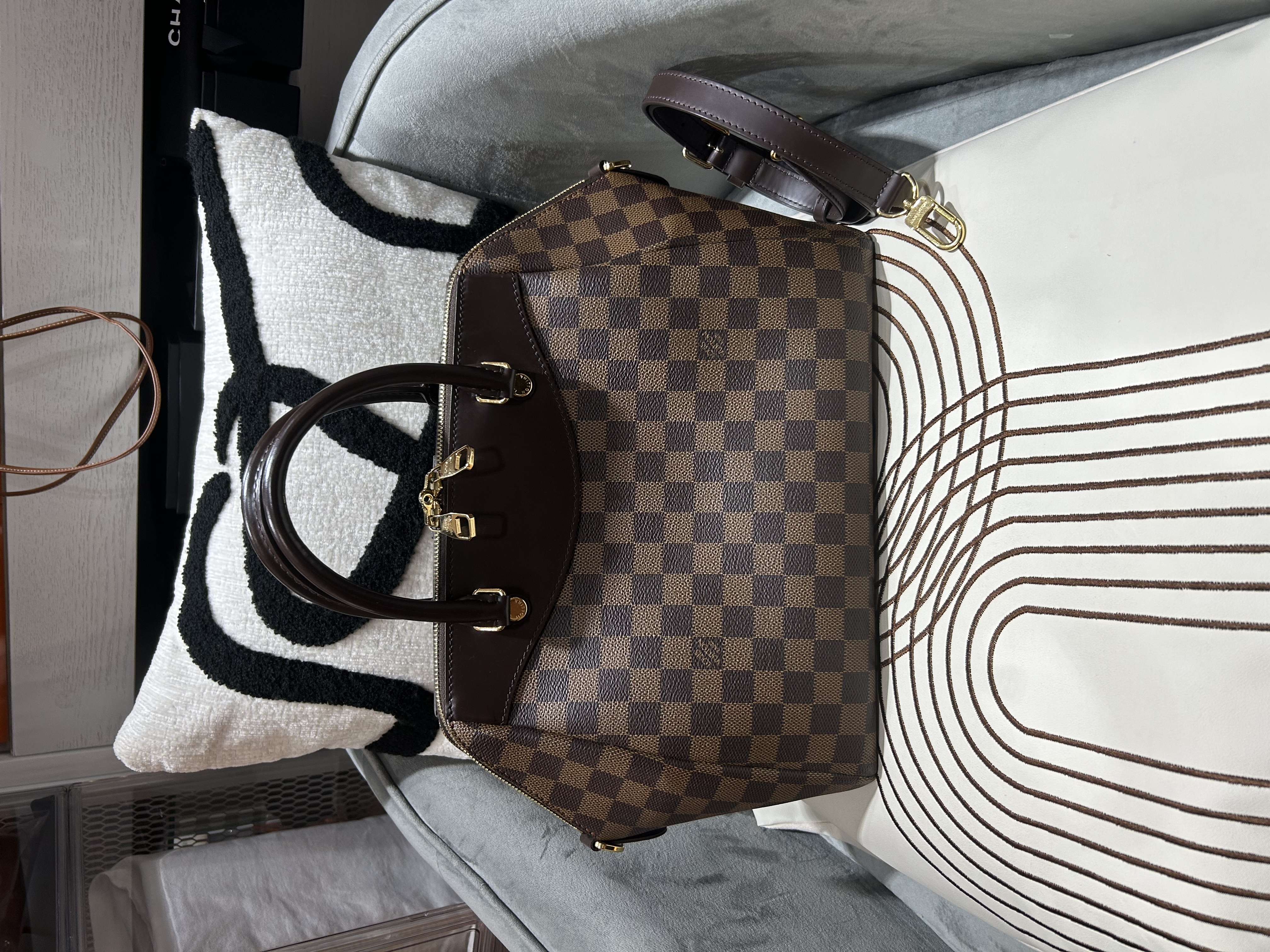LV Mews Damier Ebene 2 Way Bag 100% Authentic , 98%New✅Key Lock✅Dust bag