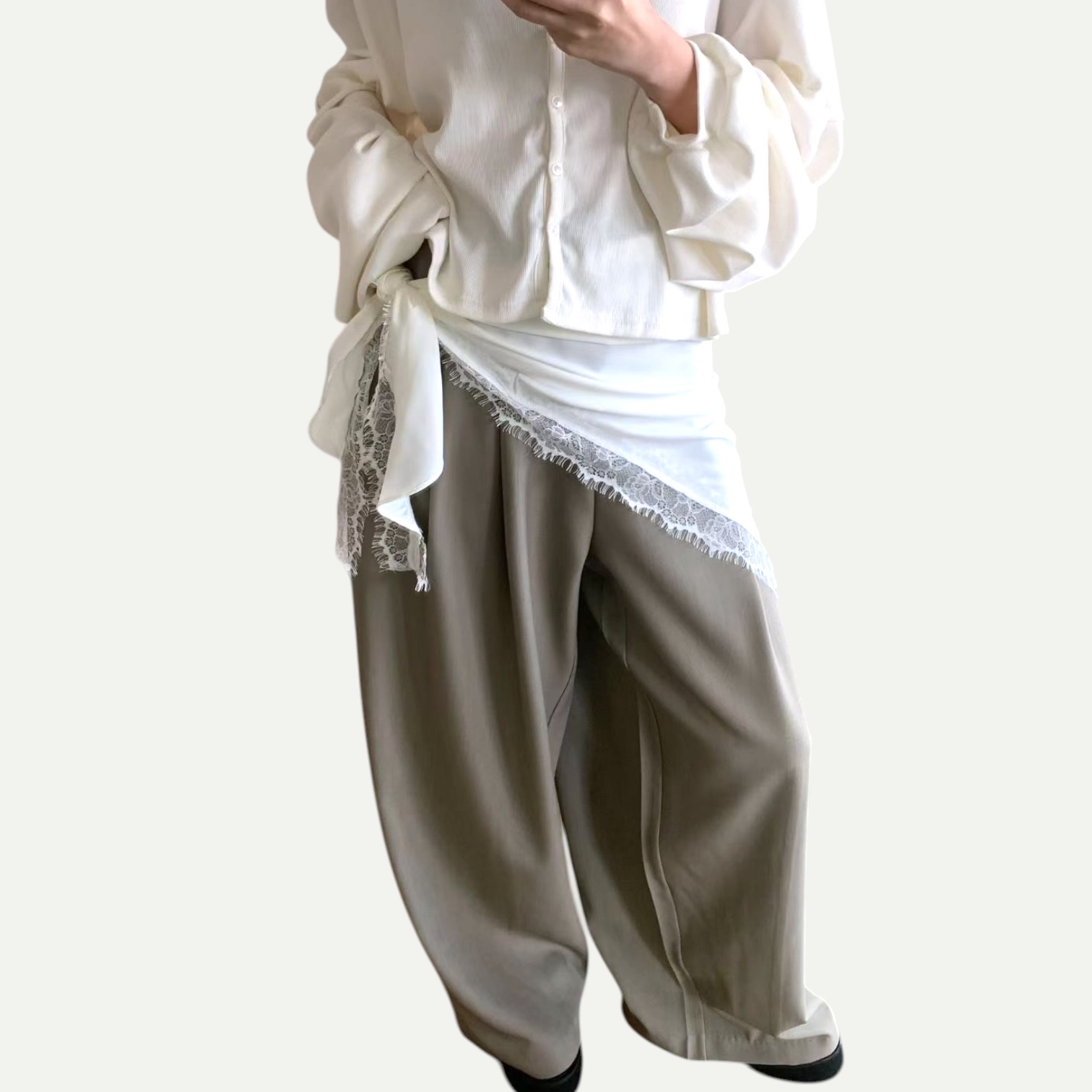 221045 Lace邊三角絲巾