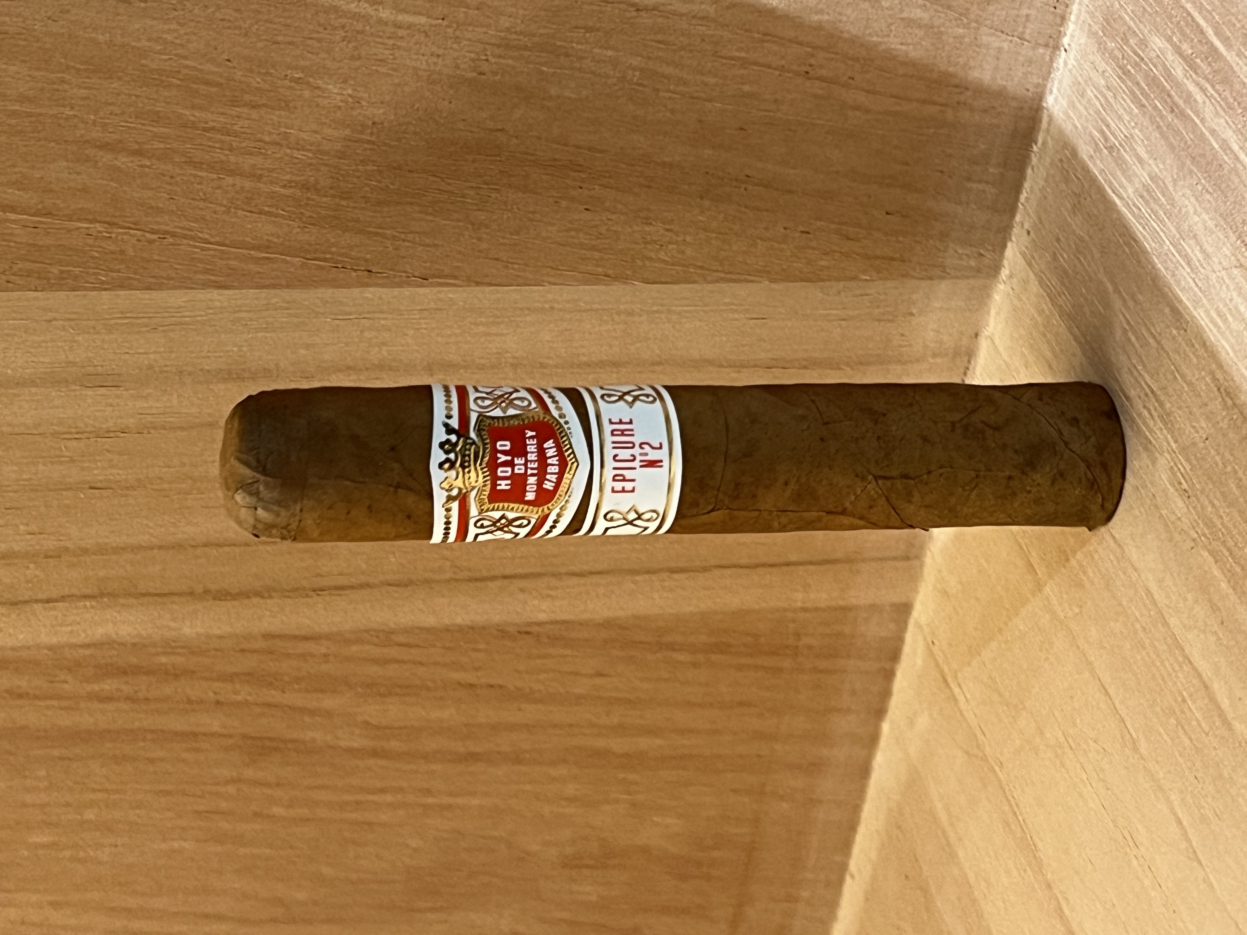 HOYO DE MONTERREY好友蒙特雷逍遙2號E2 （單支）