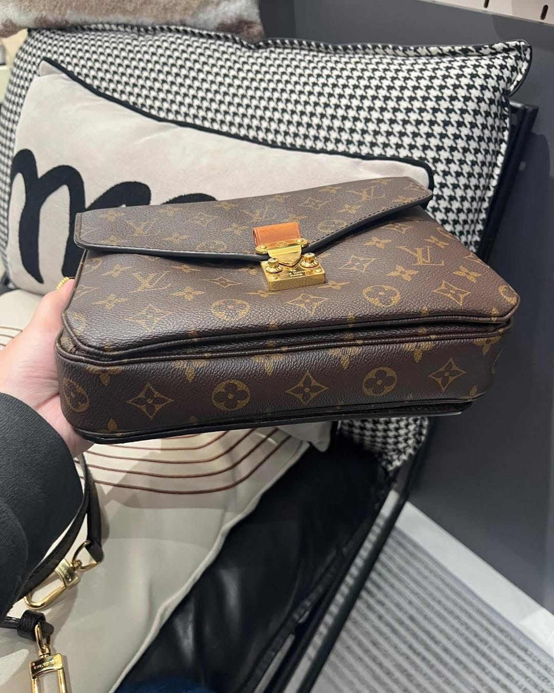 Lv Metis pochette monogram 2way bag  100%Authentic,95%new✅dust bag 
