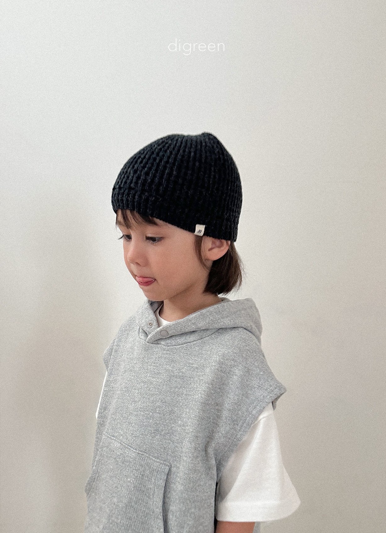 Digreen | eyelet beanie 