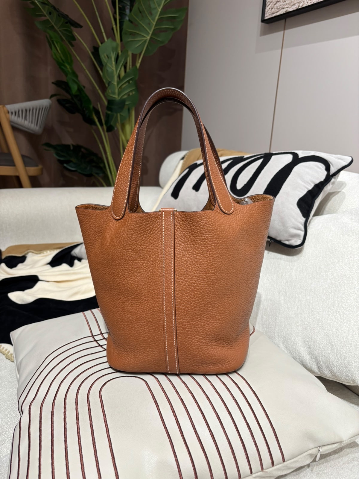 Hermes Picotin 22 Gold/Gold Stamp Z 100%Authentic, 98%New ✅收據副本✅Key Lock✅Dust bag