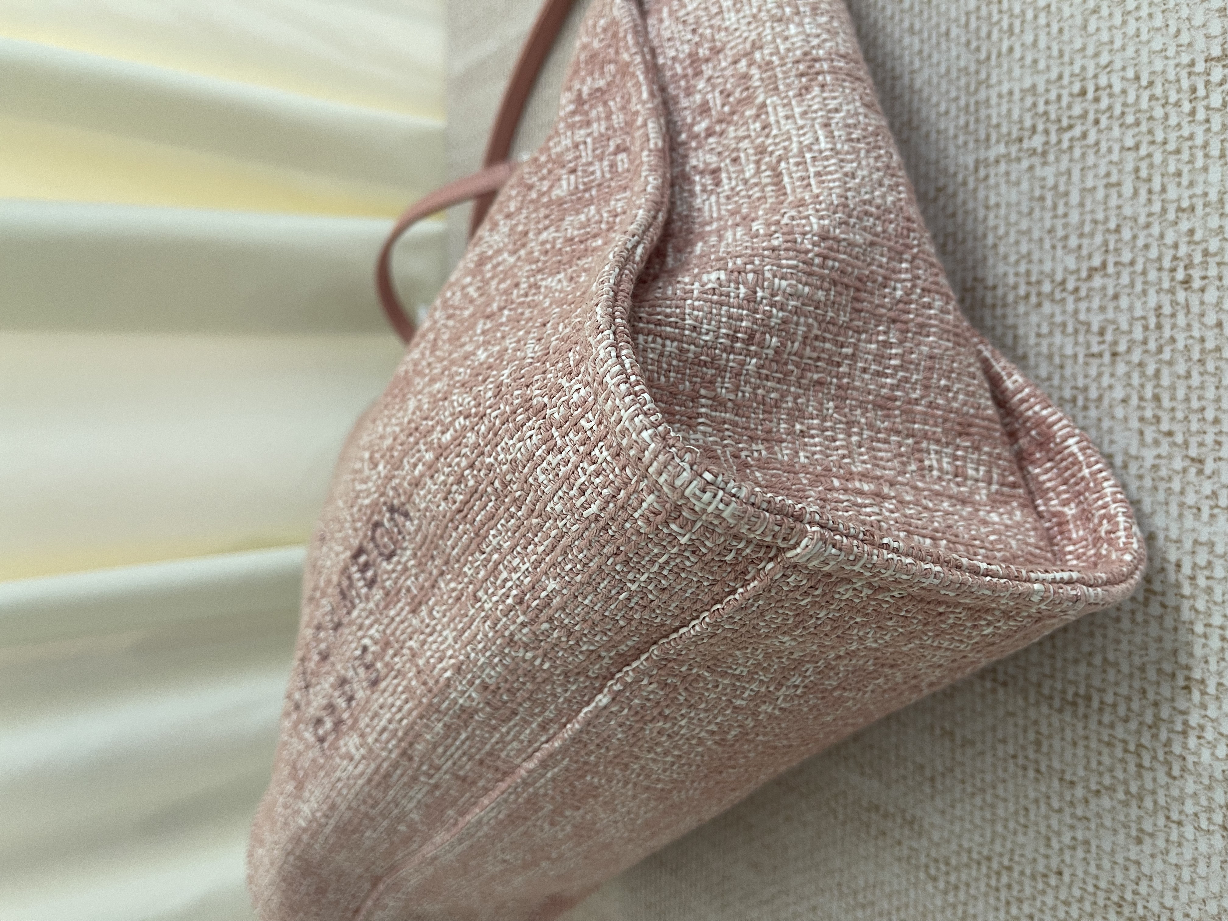 Pre-owned Chanel Deauville MM / Product Code: 26022804