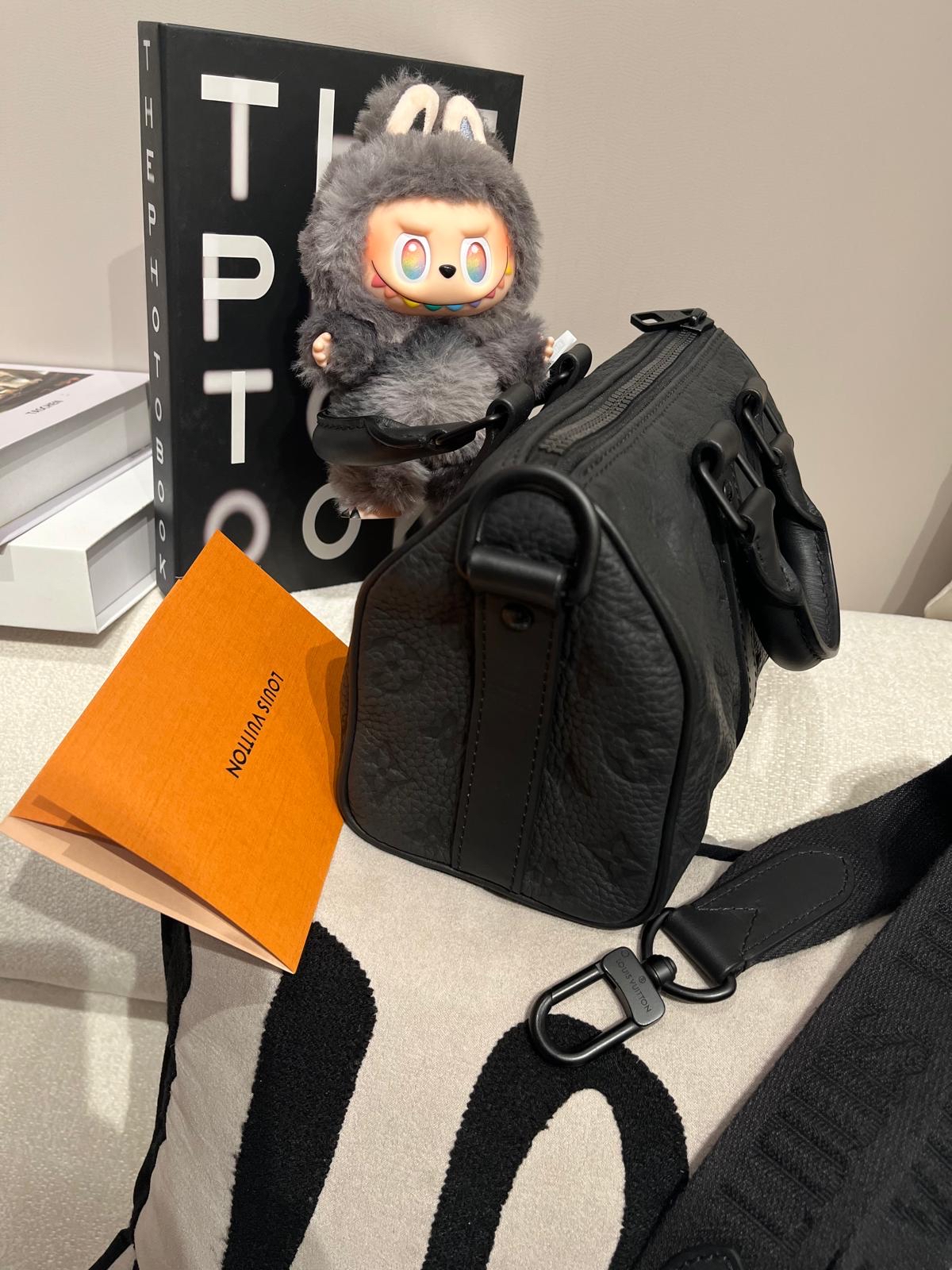 LV Keepall Bandoulière 25, M20900 100%Authentic, 98%New ✅專門店收據✅dust bag✅Box