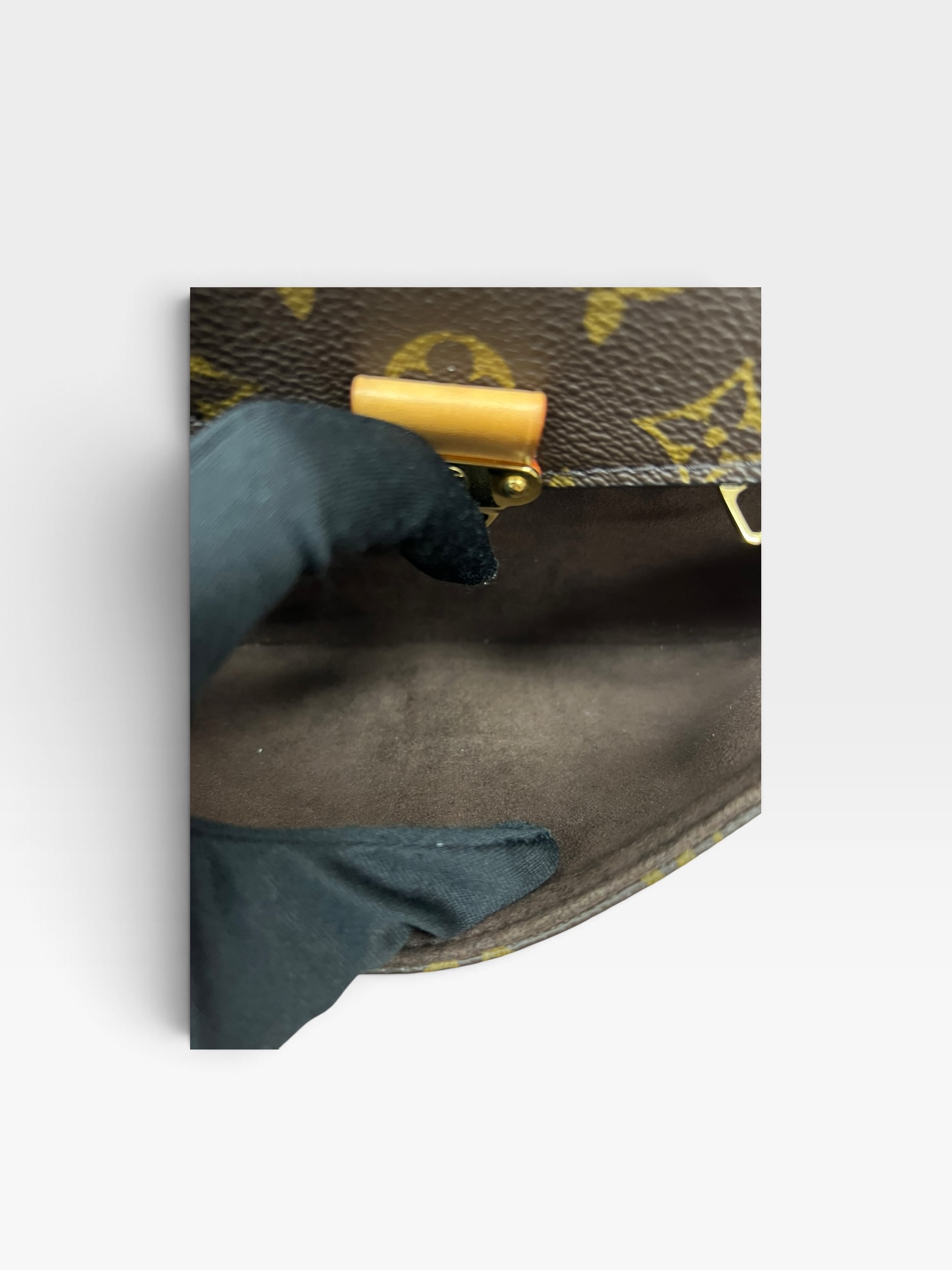 Pre-Owned Louis Vuitton Pochette Monogram /Product Code: 102710
