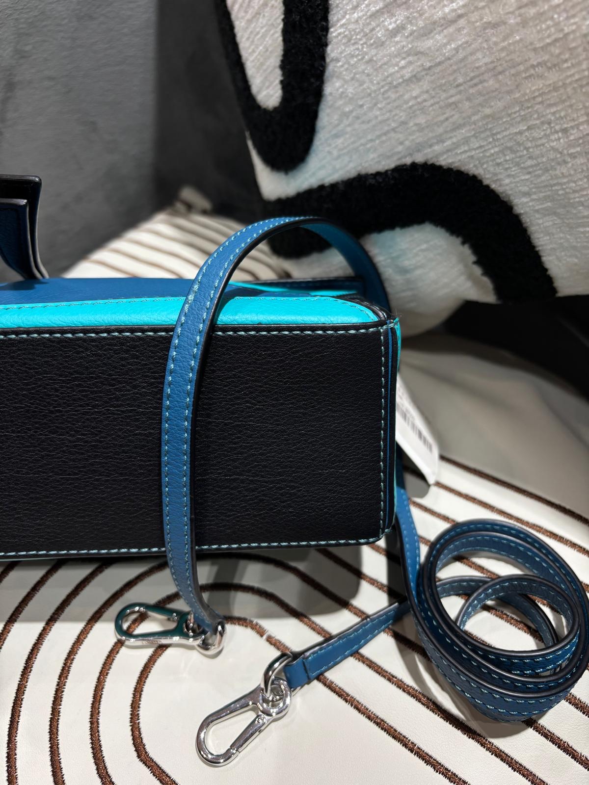 Loewe mini puzzle calfskin  100%Authentic,98%new ✅tap booklet✅dust bag 