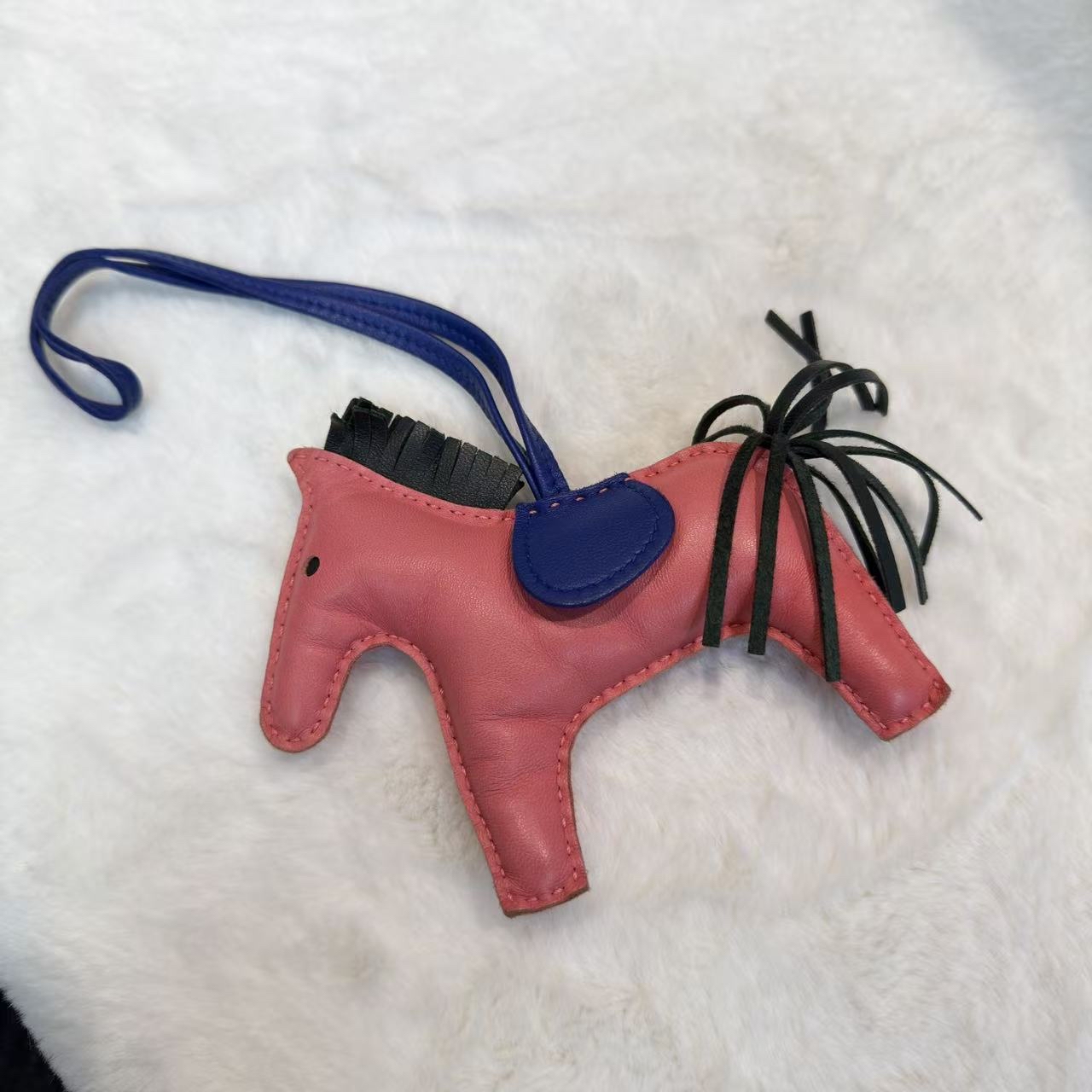 Hermes 罕有粉色中號馬吊飾