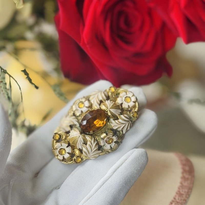 Antique C.a. 1920s Hand-painted Foliage Amber Glass Brooch(NZ035)
