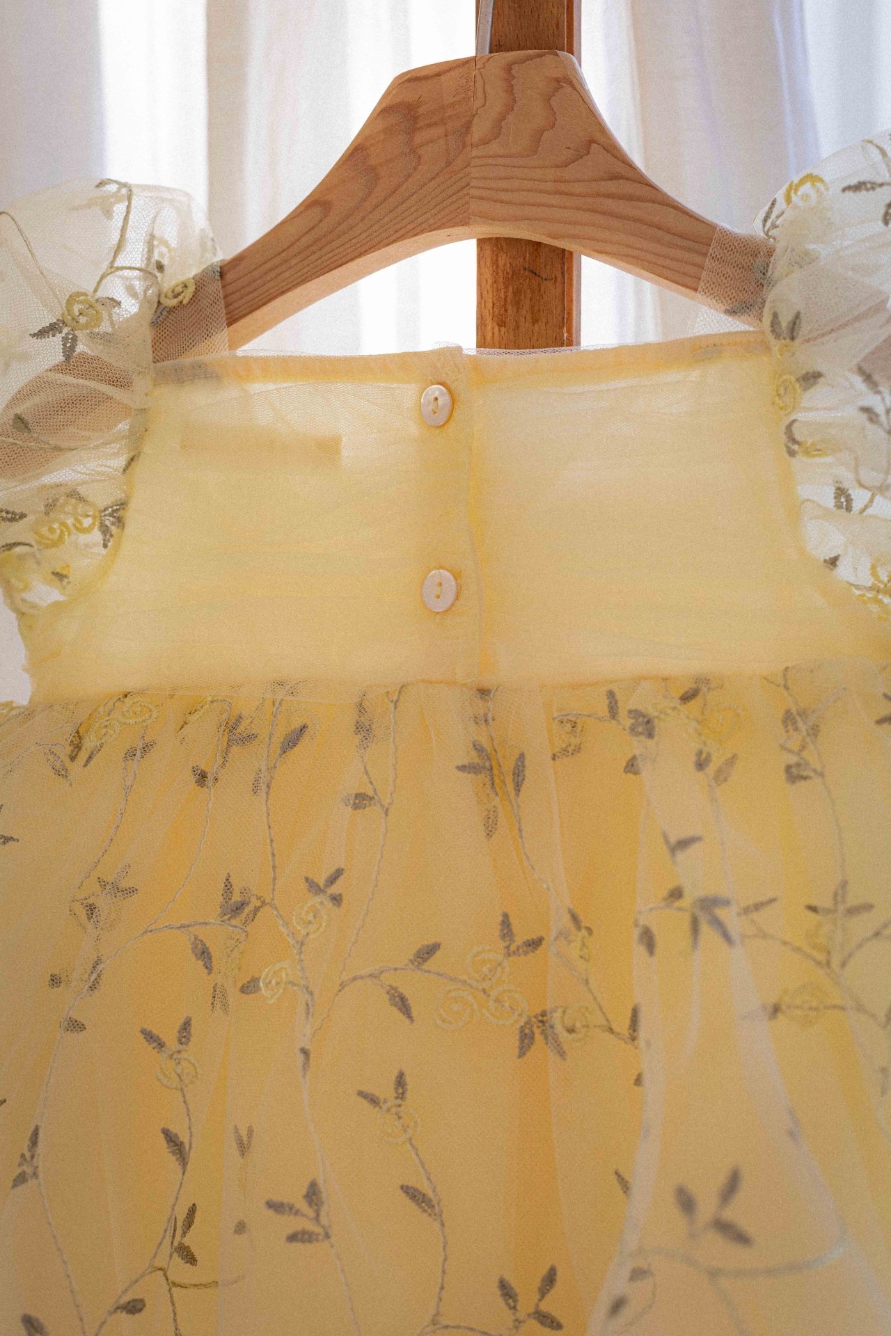 ☀️預訂 韓國直送☀️🇰🇷Oren Roslyn Bloom兩色花卉刺繡泡泡袖包屁裙/連身裙