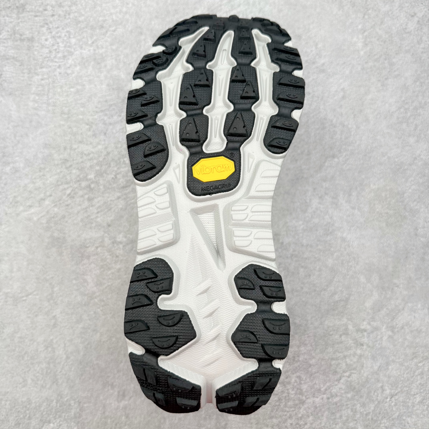 Hoka One One Mafate X