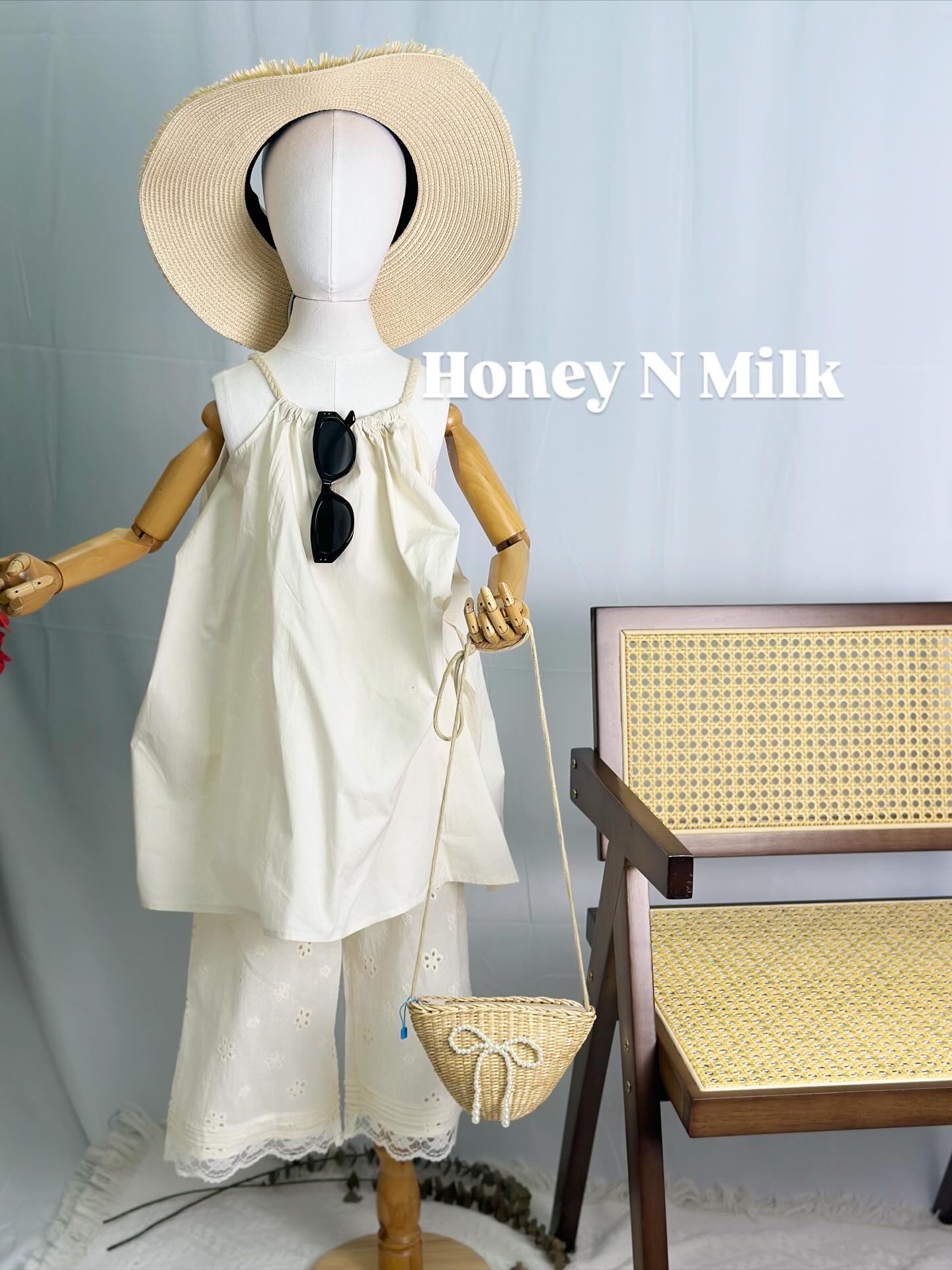 DM Ulzzang Raven Khaki Lace Set Wear