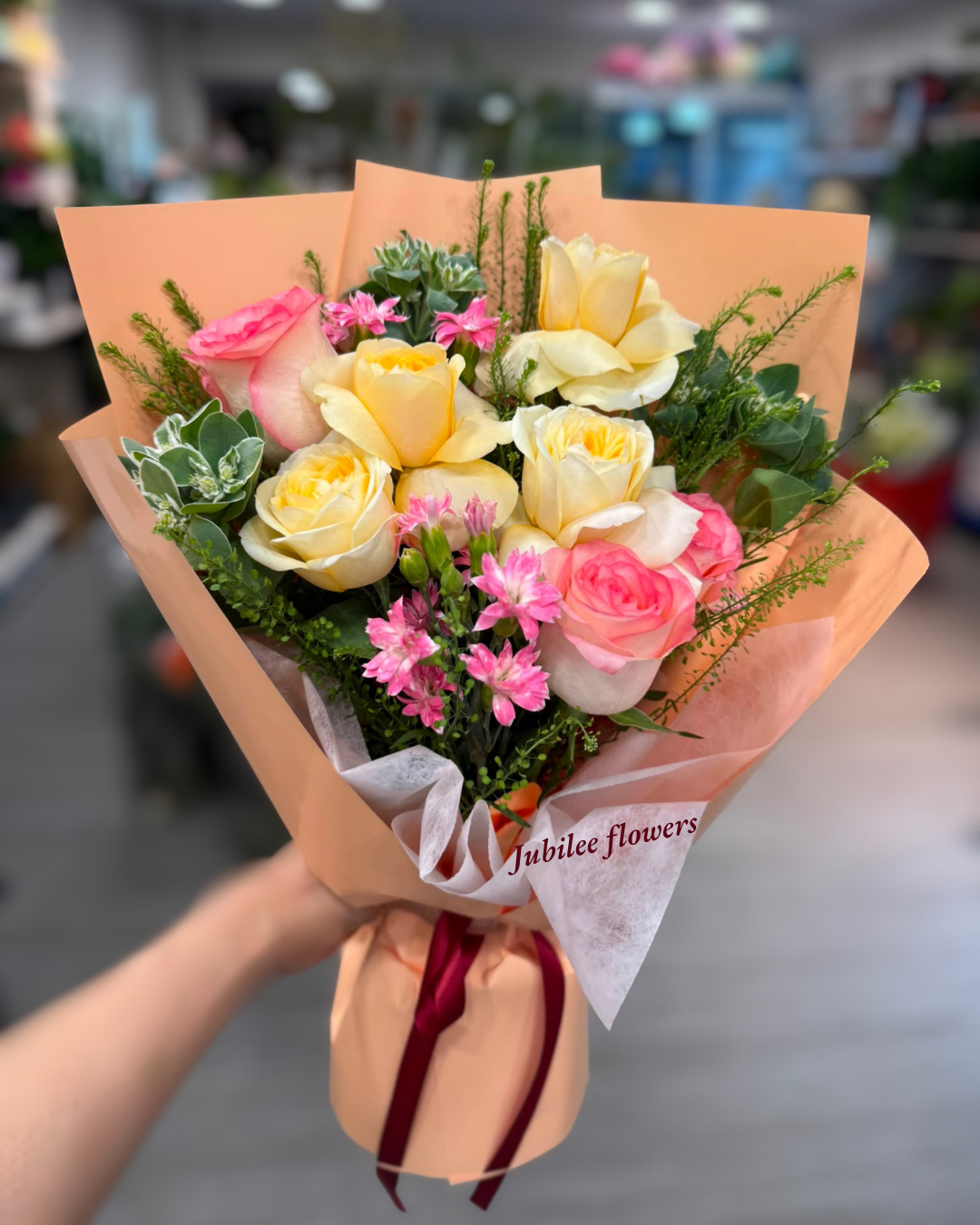 愛莎玫瑰 · 黃玫瑰混搭花束