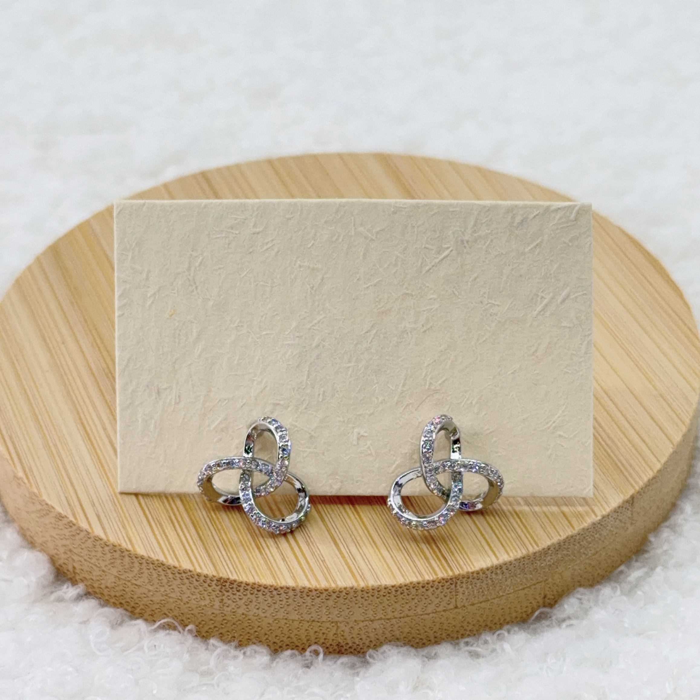 銀色微鑲蝴蝶結耳環 (925 Silver Post)