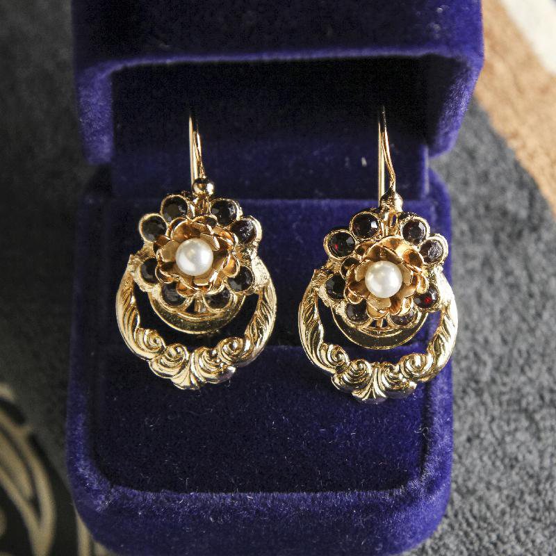 Made In Florence Gold Plated Victorian Rosy Garnet Embossed Hook Earrings (NHIT34)