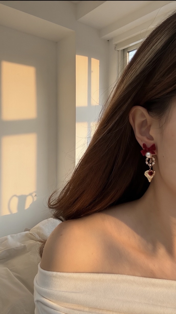 酒紅蝴蝶心耳環🎀