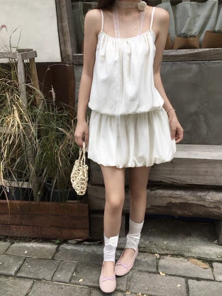 DR335收腰花苞短裙